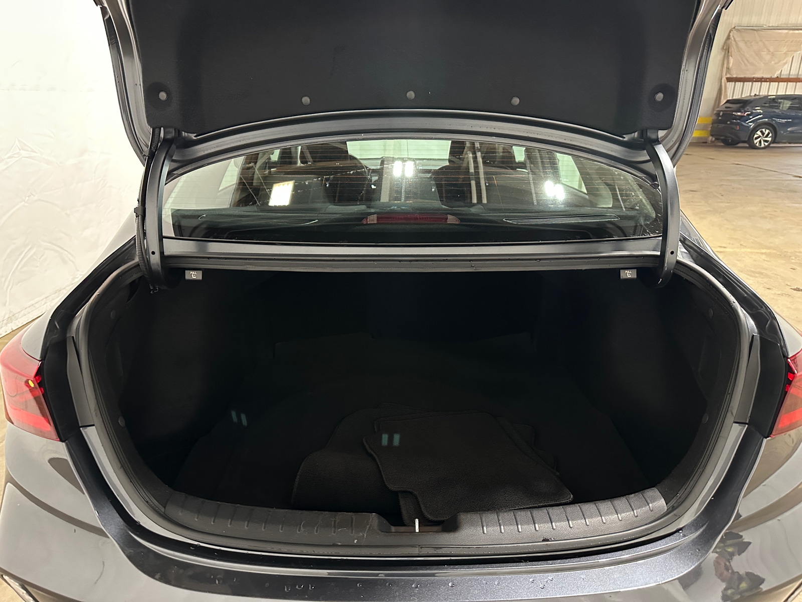 Thumbnail: 2023 Kia Forte - 7