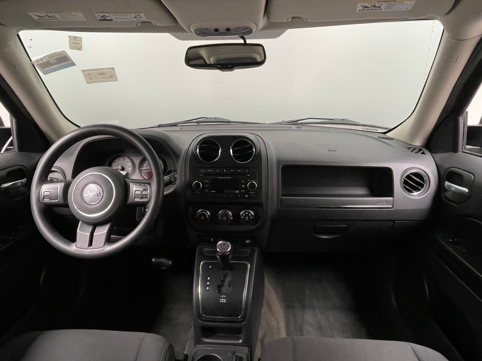 Thumbnail: 2017 Jeep Patriot - 3