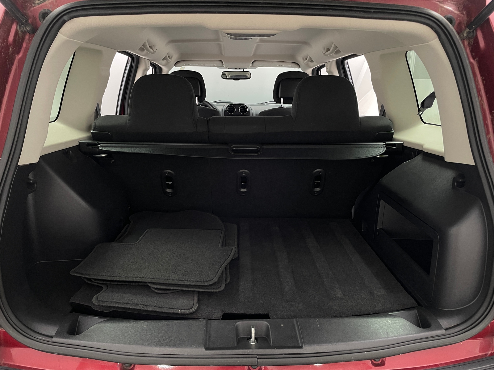 Thumbnail: 2017 Jeep Patriot - 7