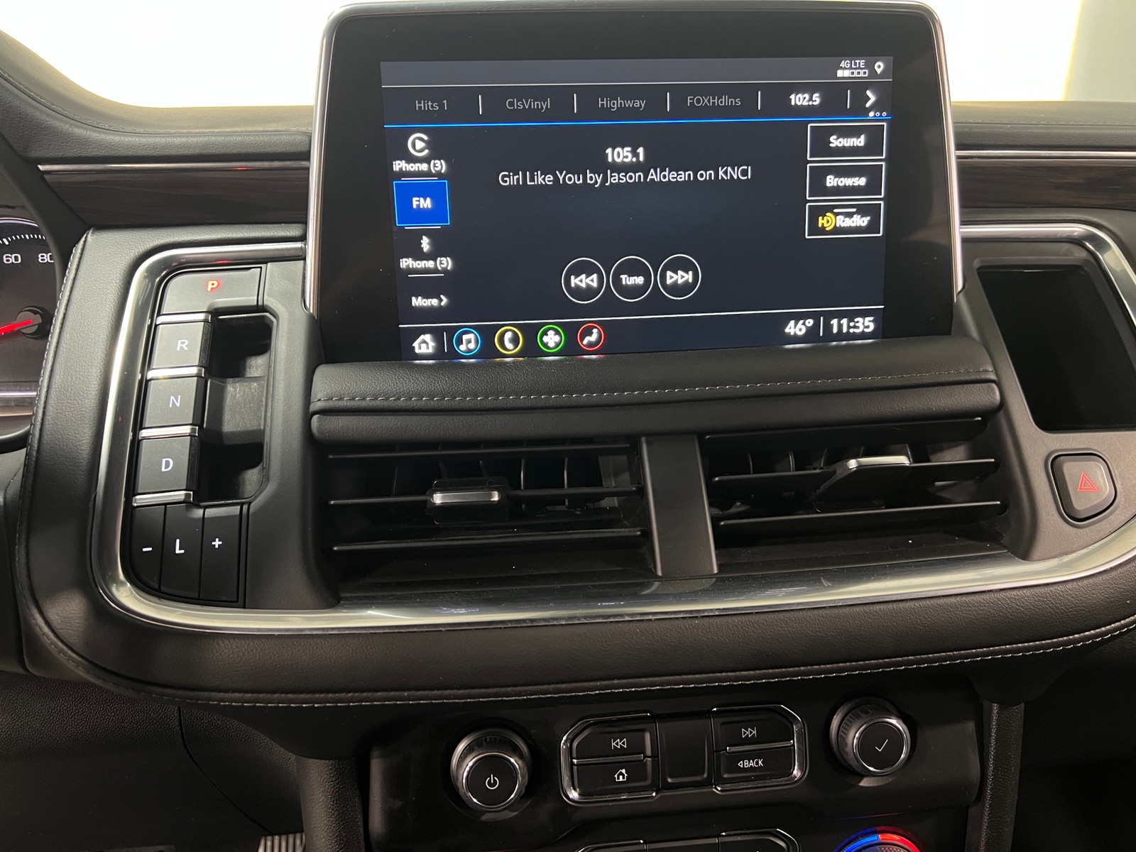 Thumbnail: 2021 Chevrolet Suburban - 4