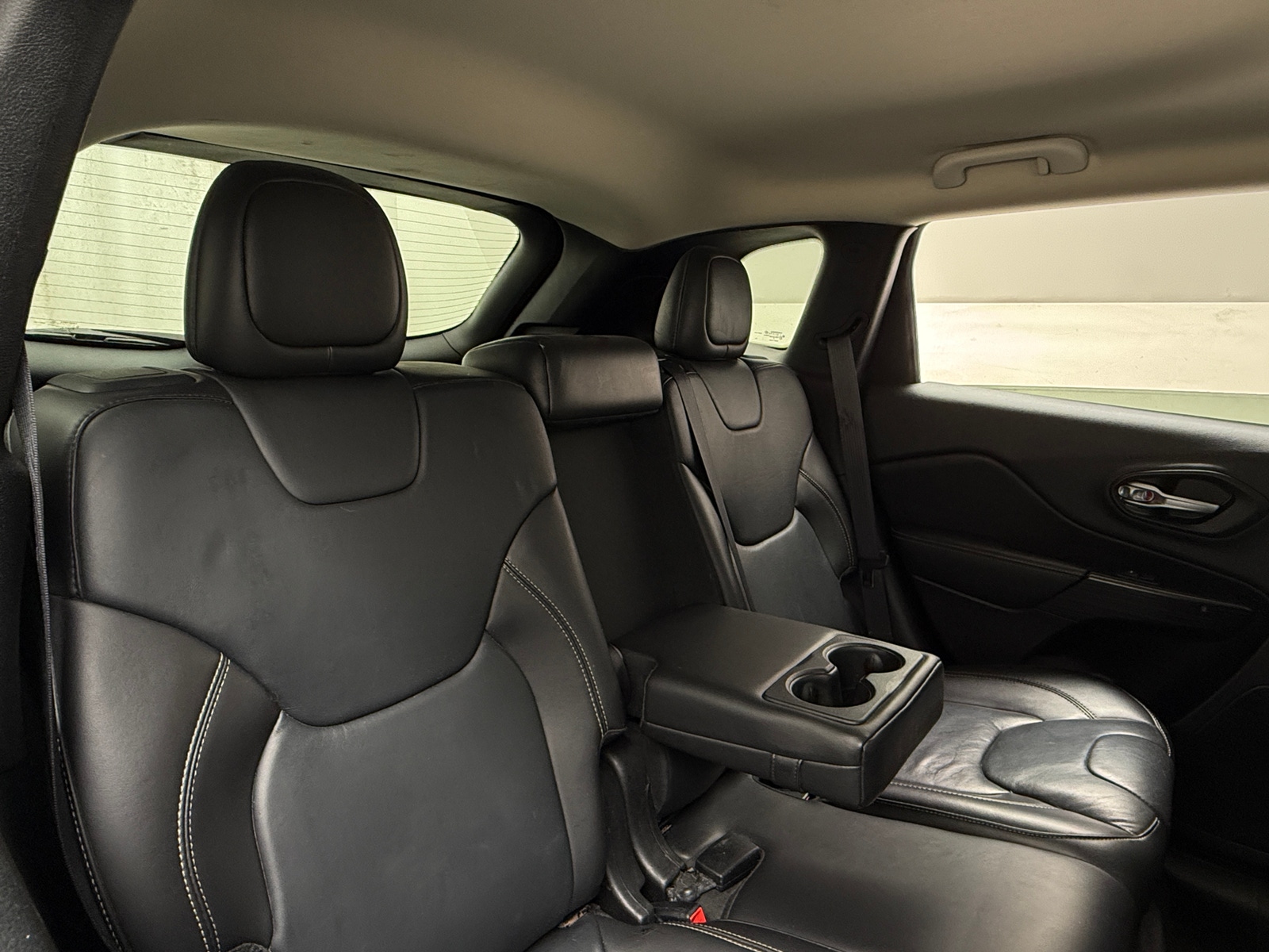 Thumbnail: 2016 Jeep Cherokee - 5