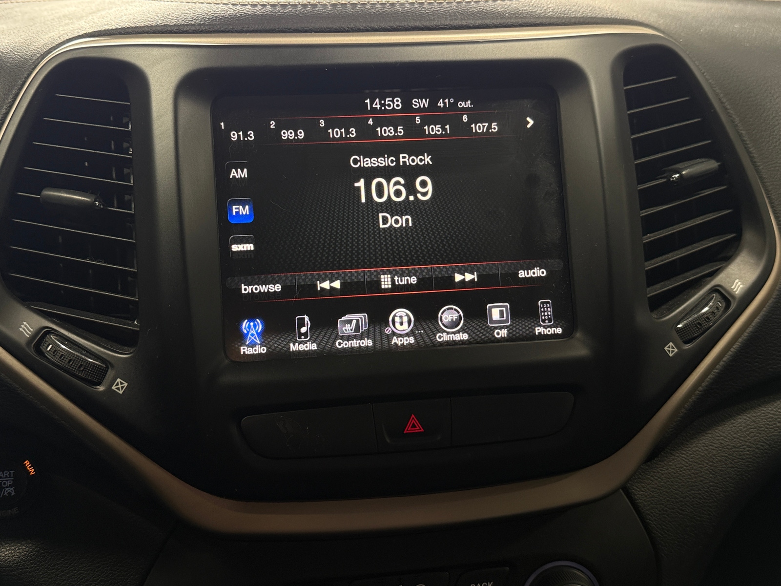 Thumbnail: 2016 Jeep Cherokee - 3