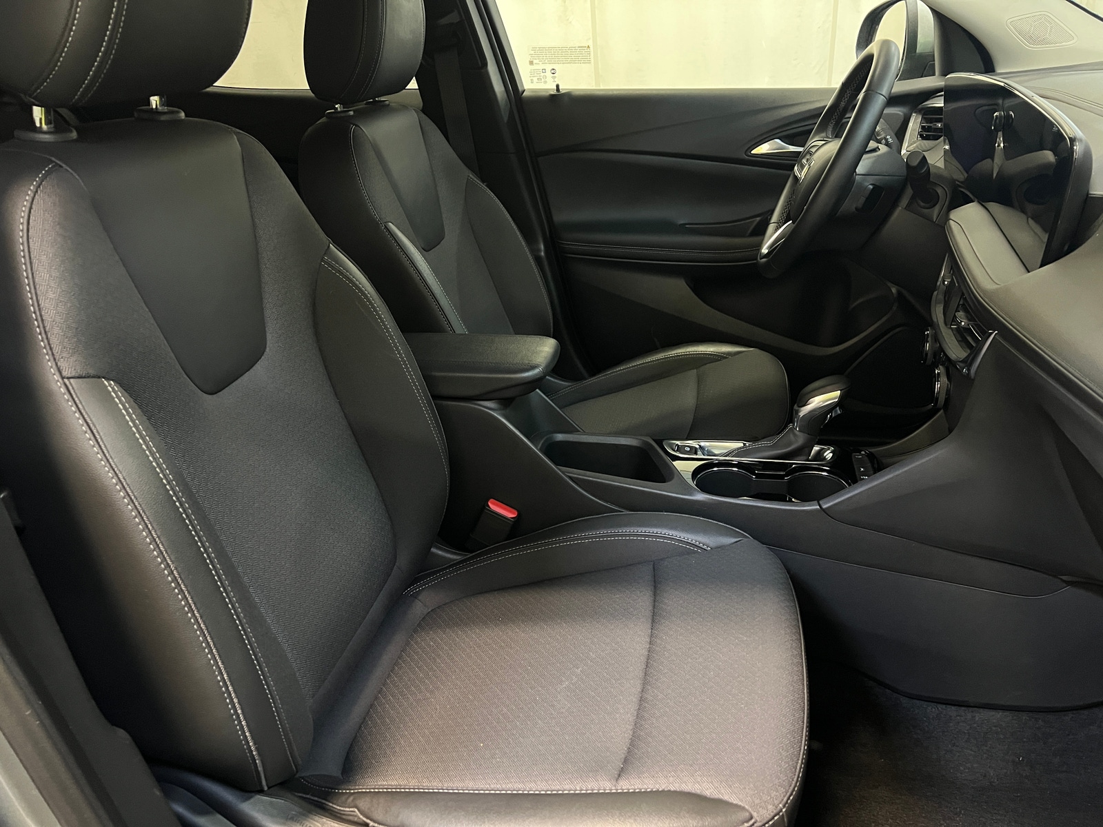 Thumbnail: 2025 Buick Encore GX - 2