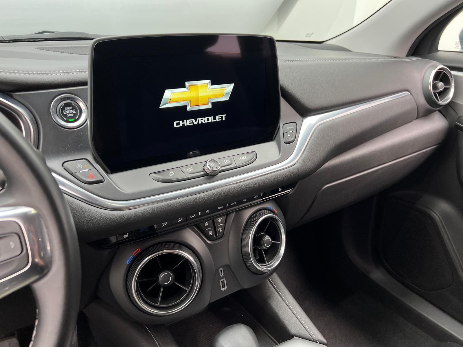 Thumbnail: 2024 Chevrolet Blazer - 3