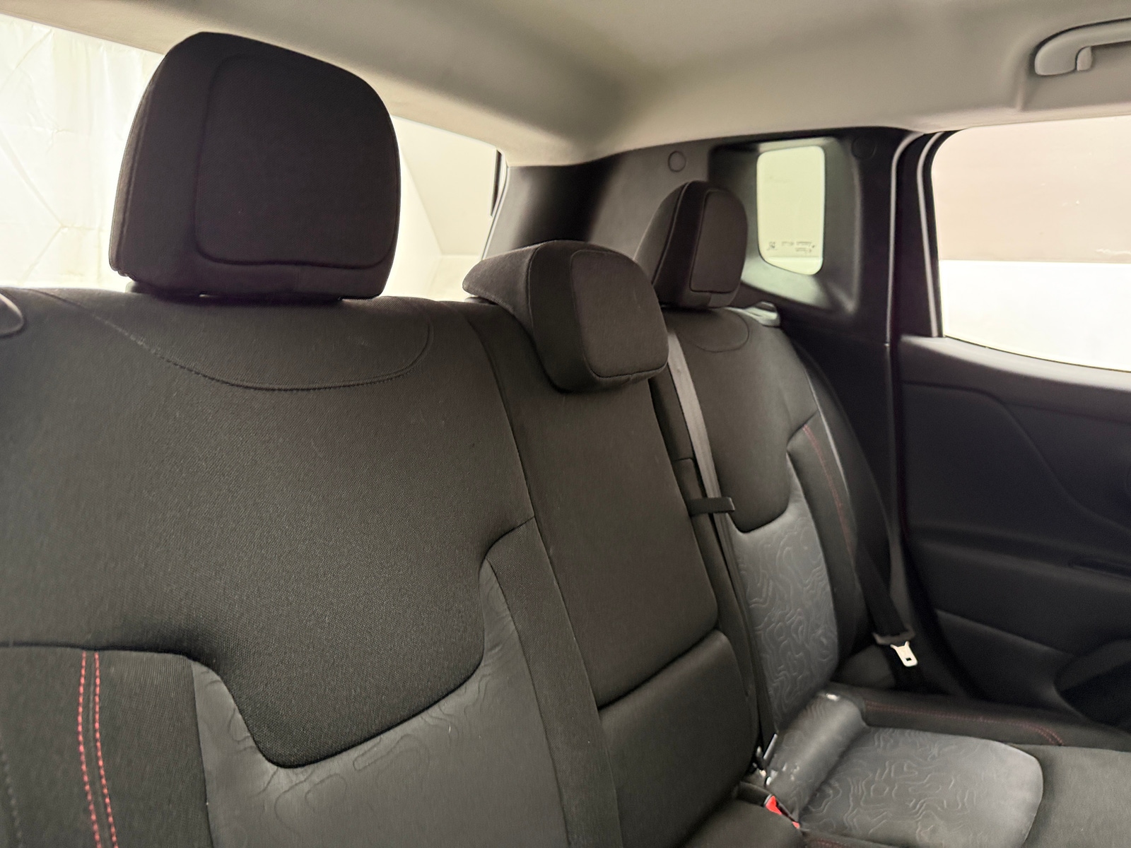 Thumbnail: 2018 Jeep Renegade - 6