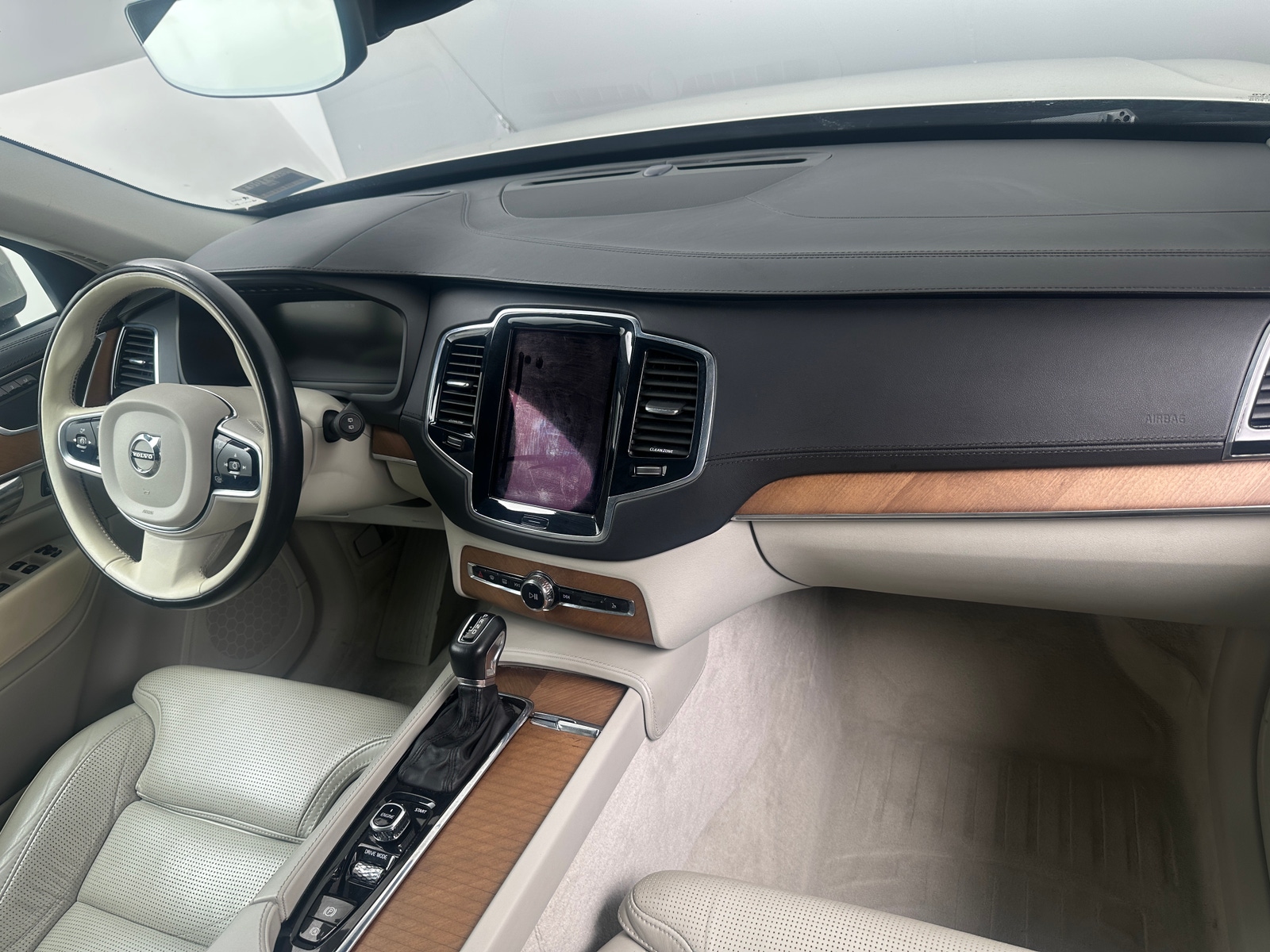 Thumbnail: 2016 Volvo XC90 - 2
