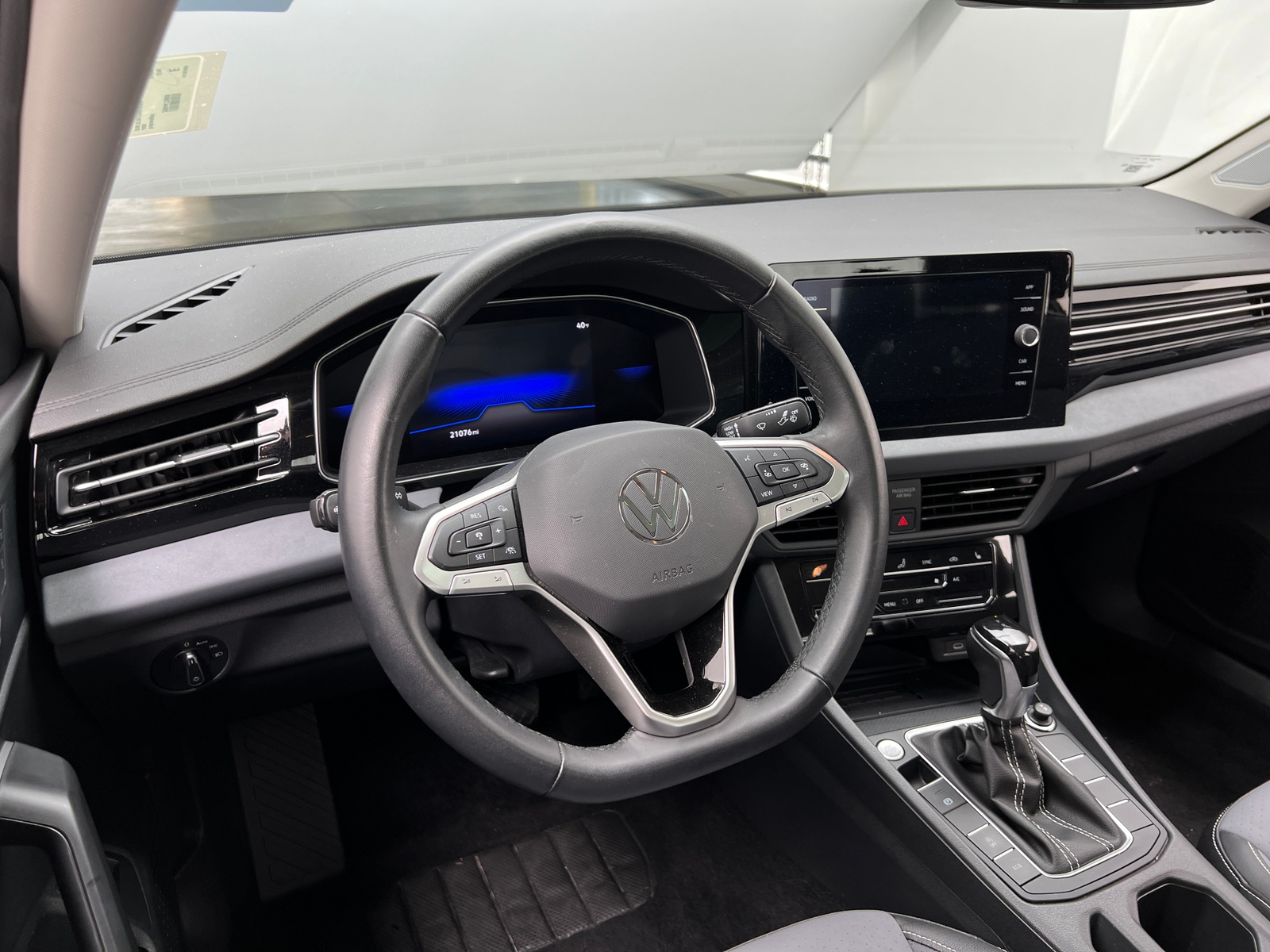 Thumbnail: 2025 Volkswagen Jetta - 4