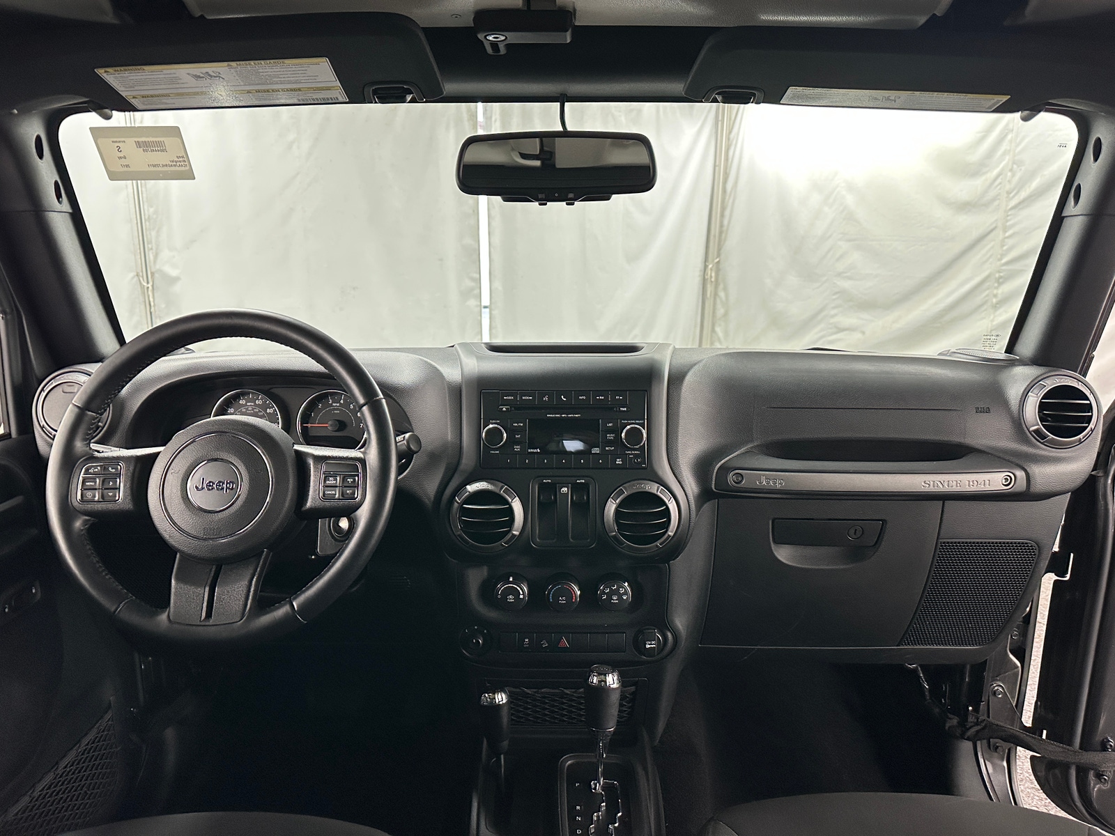 Thumbnail: 2017 Jeep Wrangler - 3