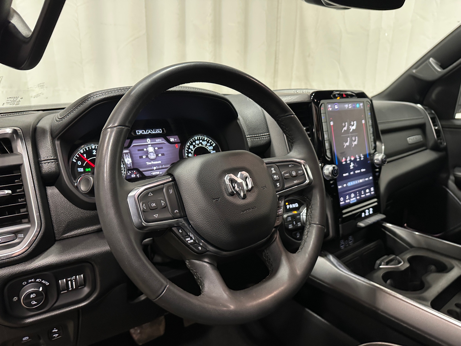 Thumbnail: 2025 RAM 1500 - 4