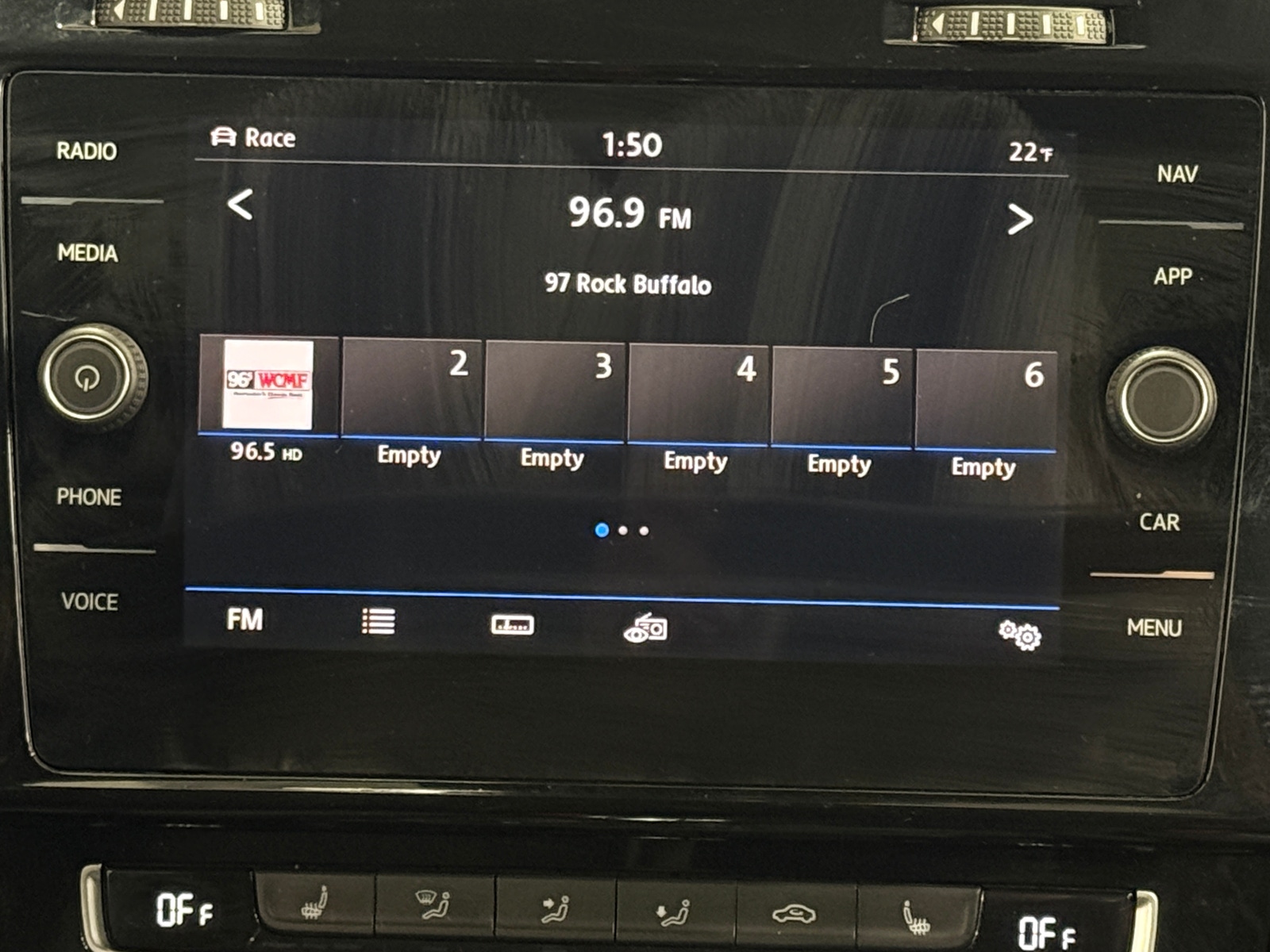 Thumbnail: 2019 Volkswagen Golf - 3