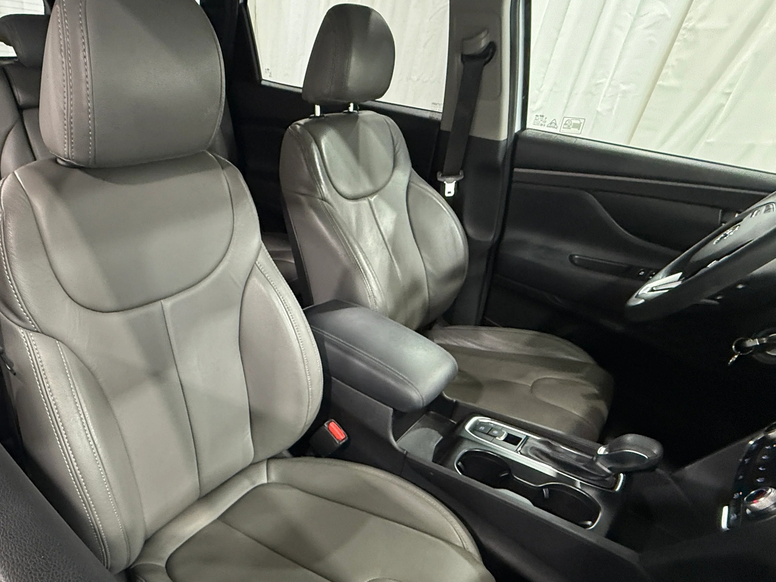 Thumbnail: 2019 Hyundai Santa Fe - 2