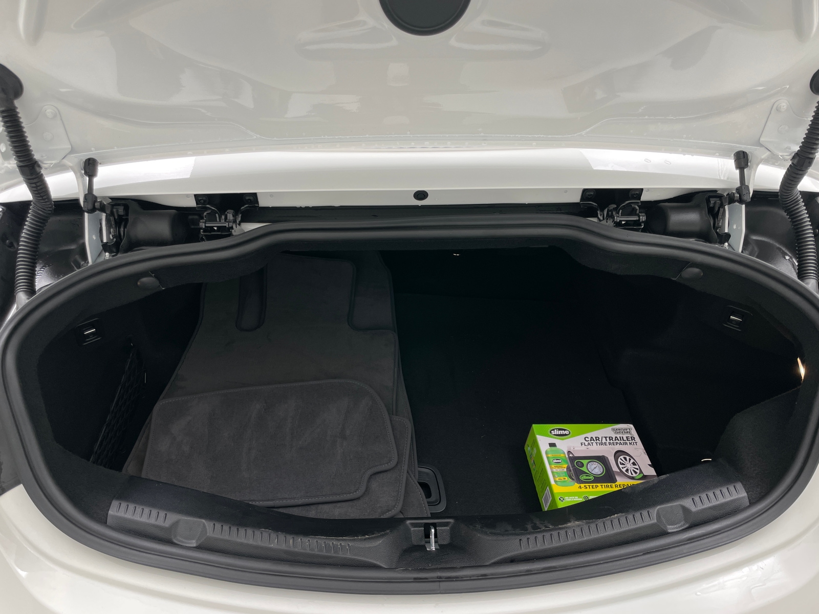 Thumbnail: 2023 Mercedes-Benz E-Class - 6