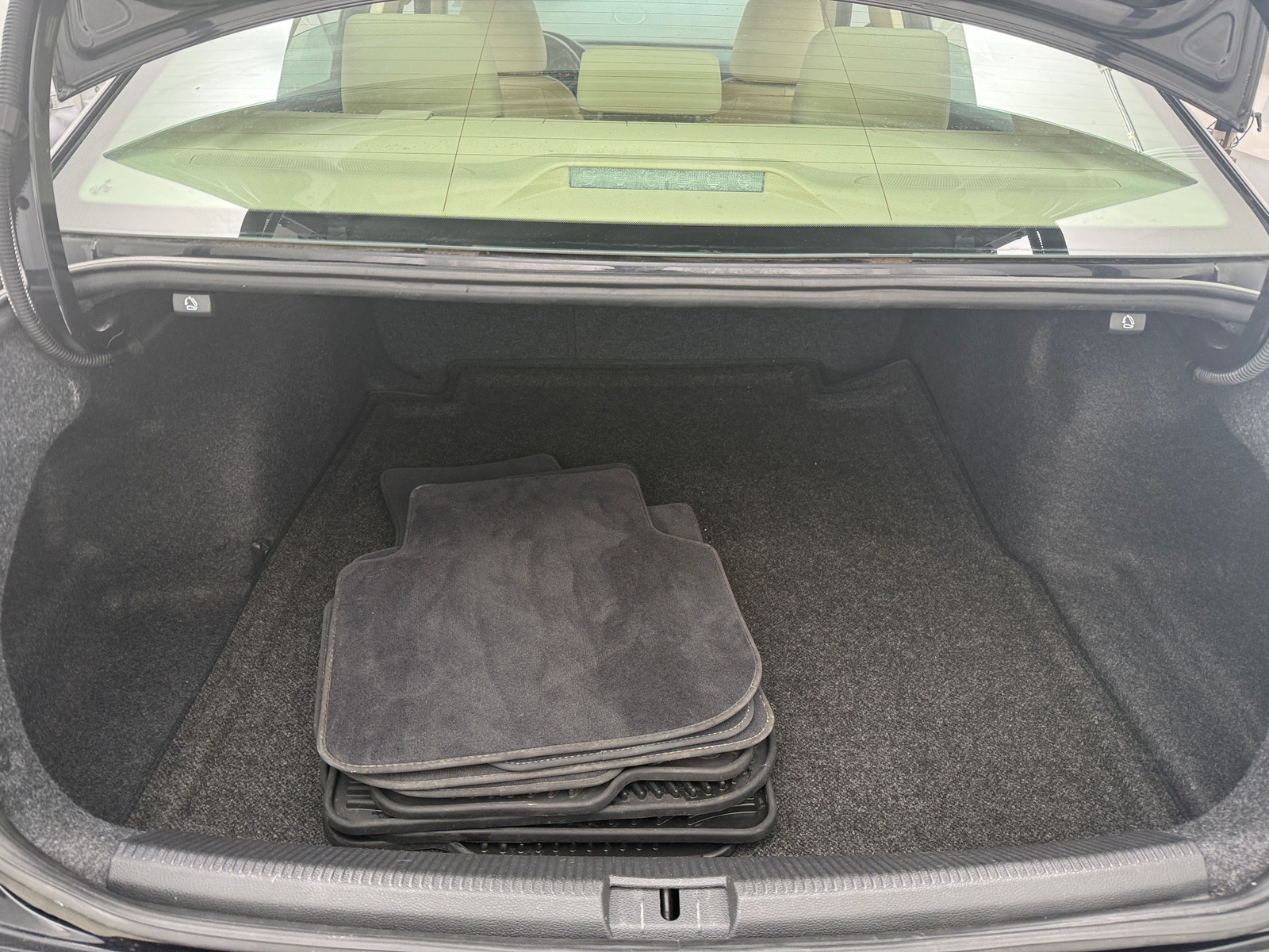 Thumbnail: 2019 Volkswagen Passat - 6