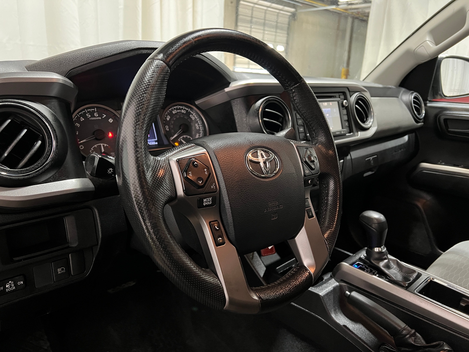 Thumbnail: 2019 Toyota Tacoma - 5