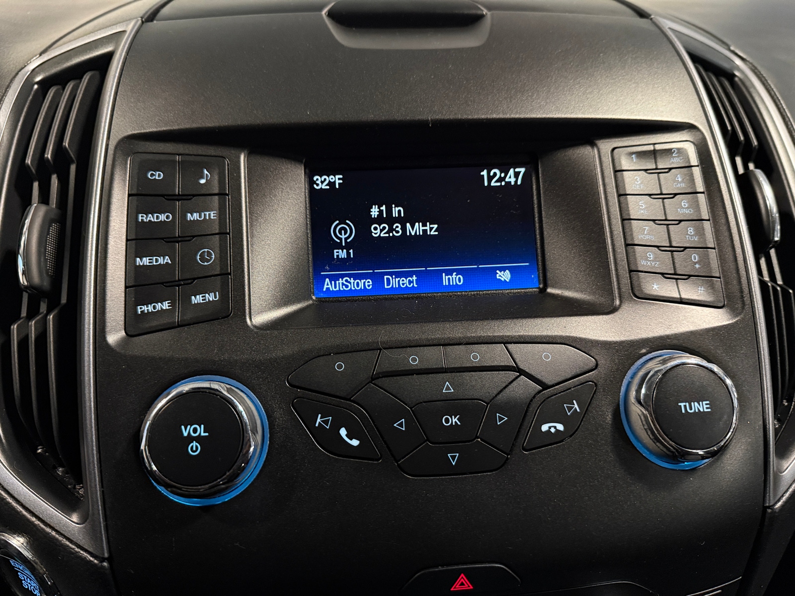 Thumbnail: 2018 Ford Edge - 4