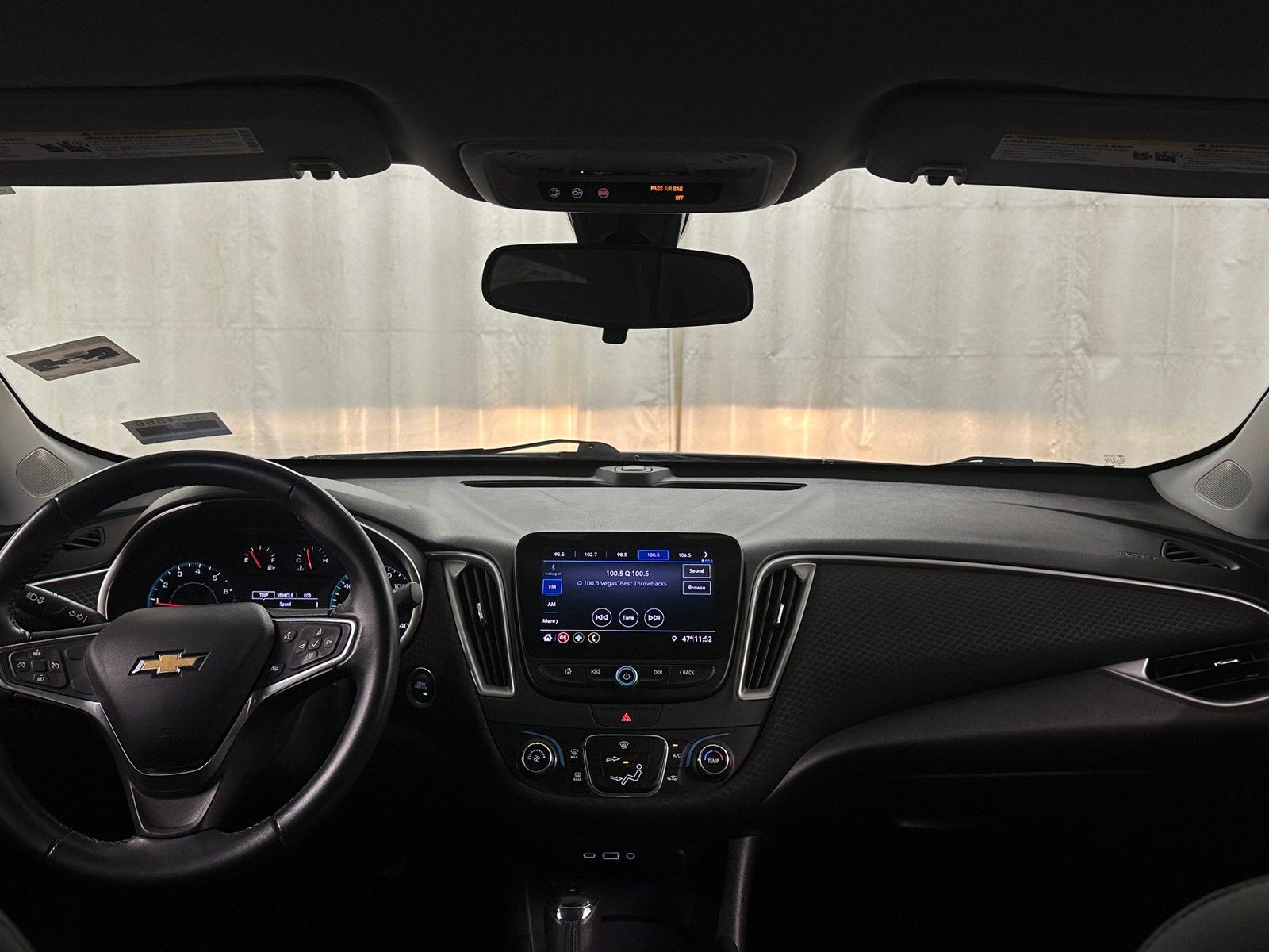 Thumbnail: 2019 Chevrolet Malibu - 3