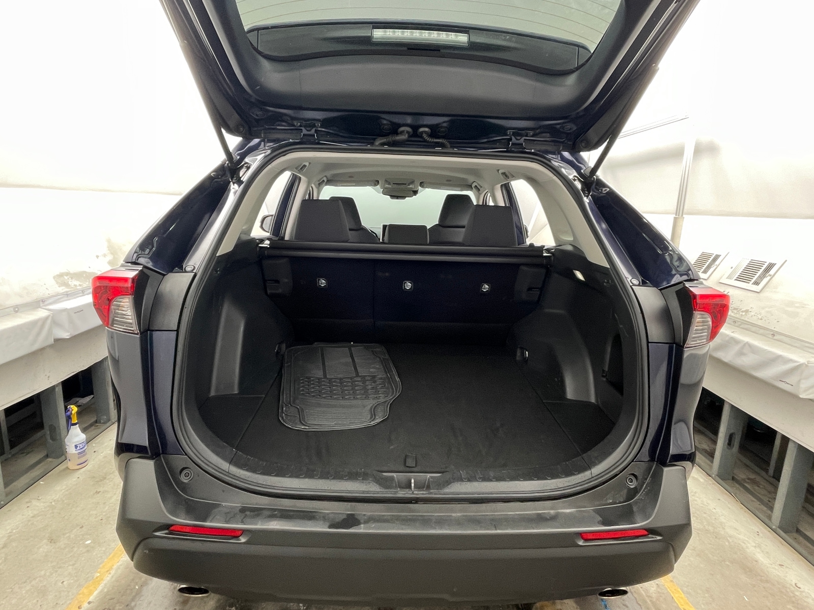 Thumbnail: 2025 Toyota RAV4 - 7