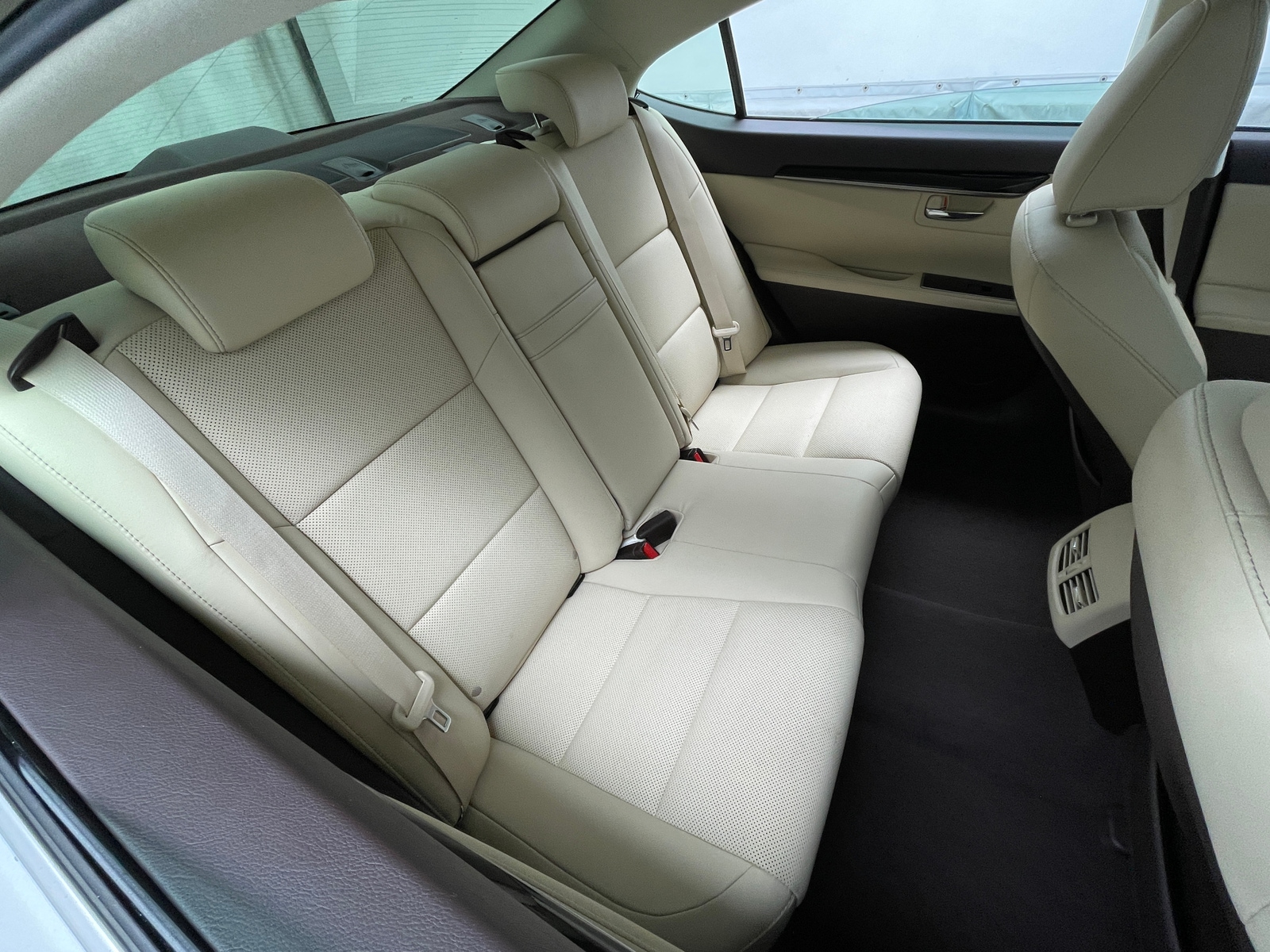 Thumbnail: 2017 Lexus ES - 5