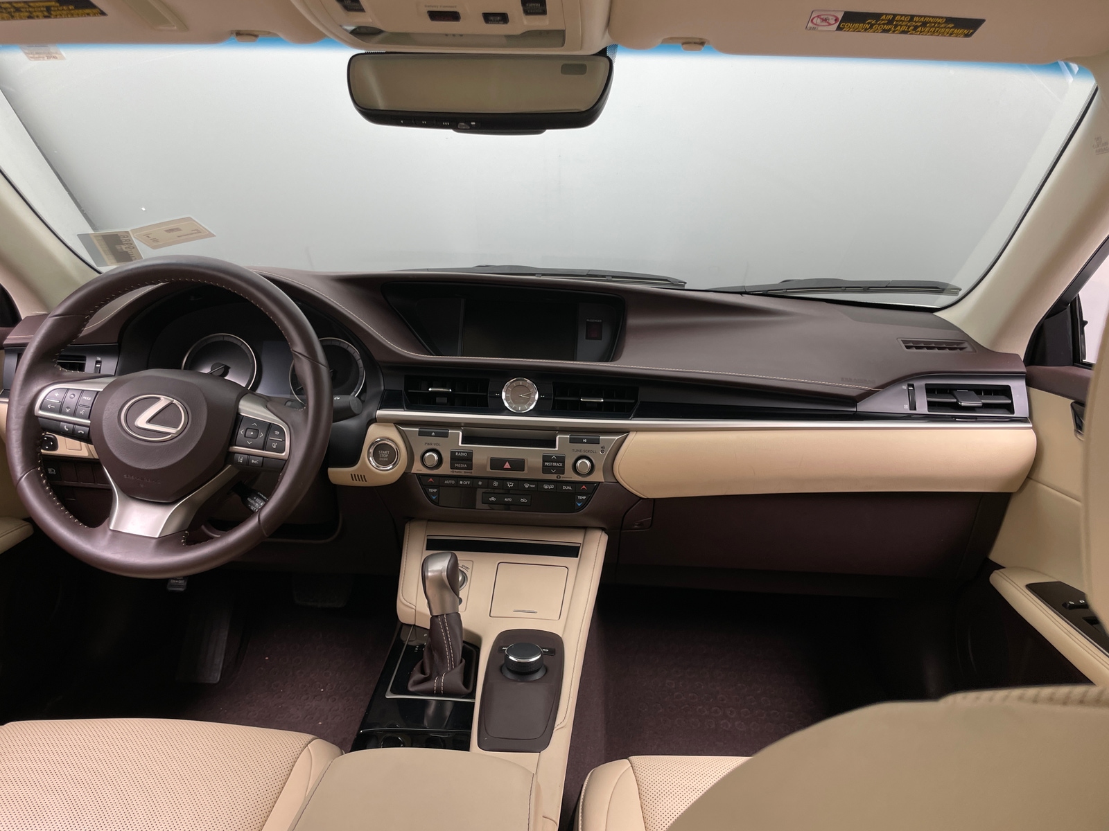 Thumbnail: 2017 Lexus ES - 2