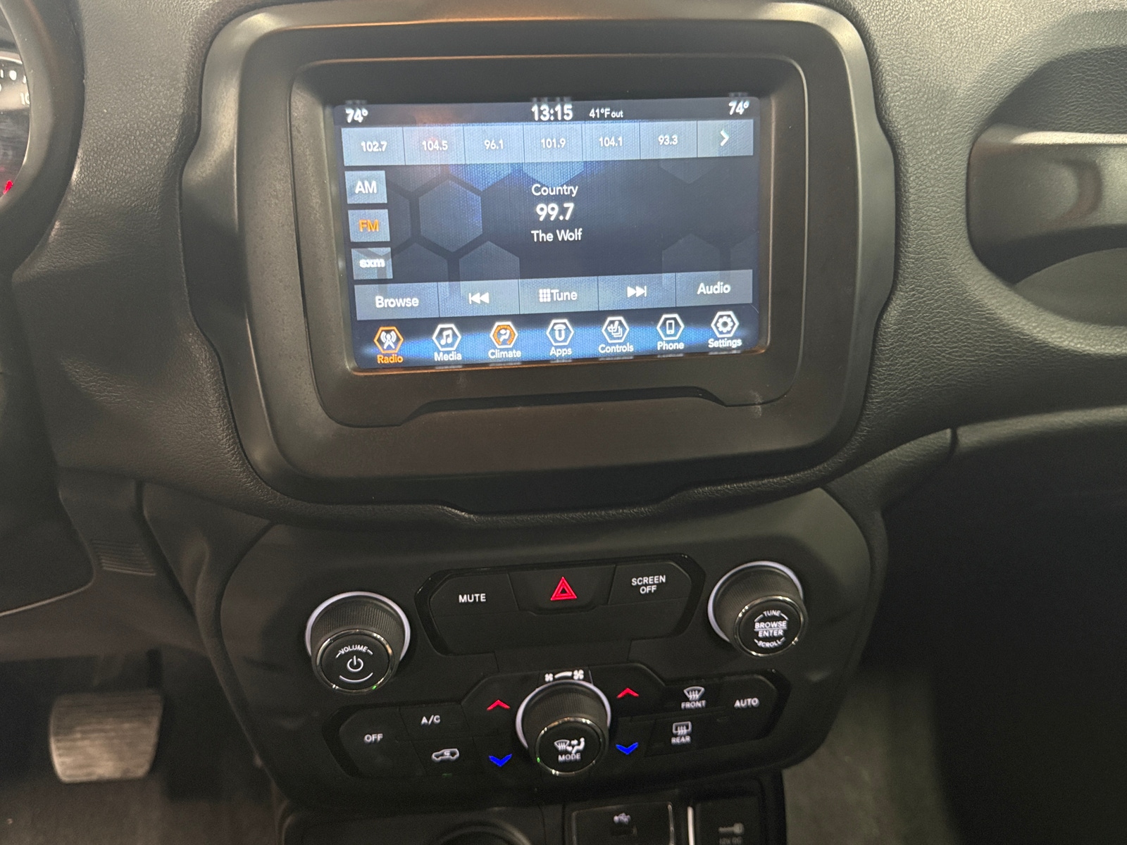 Thumbnail: 2018 Jeep Renegade - 3