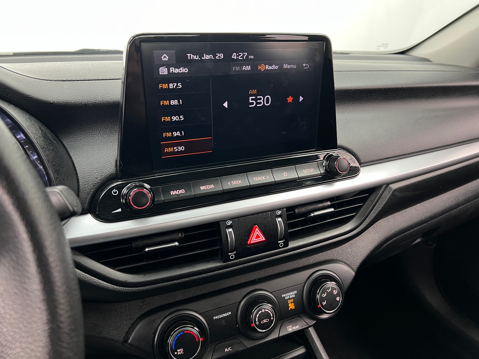 Thumbnail: 2024 Kia Forte - 4