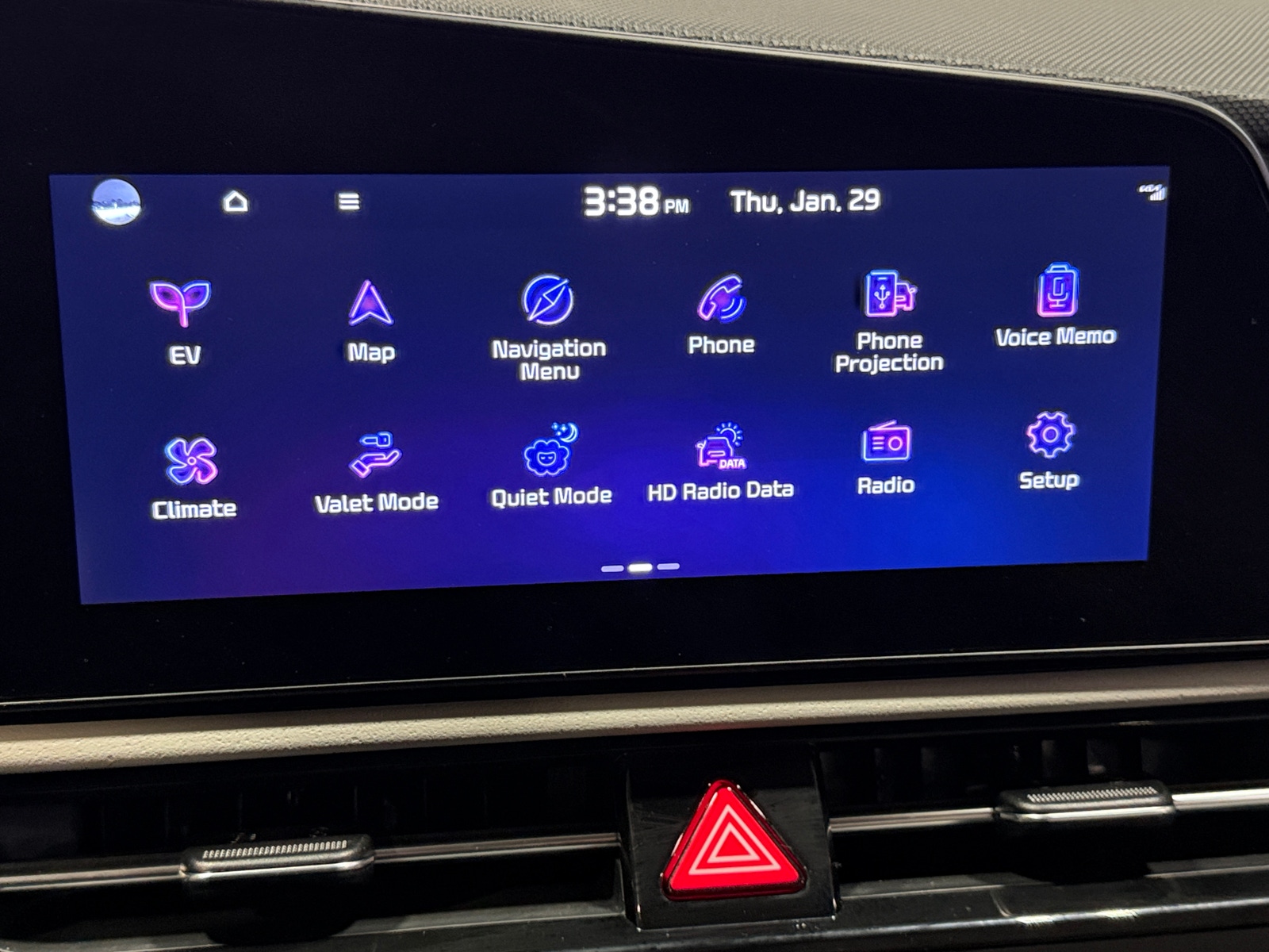 Thumbnail: 2023 Kia Niro - 4