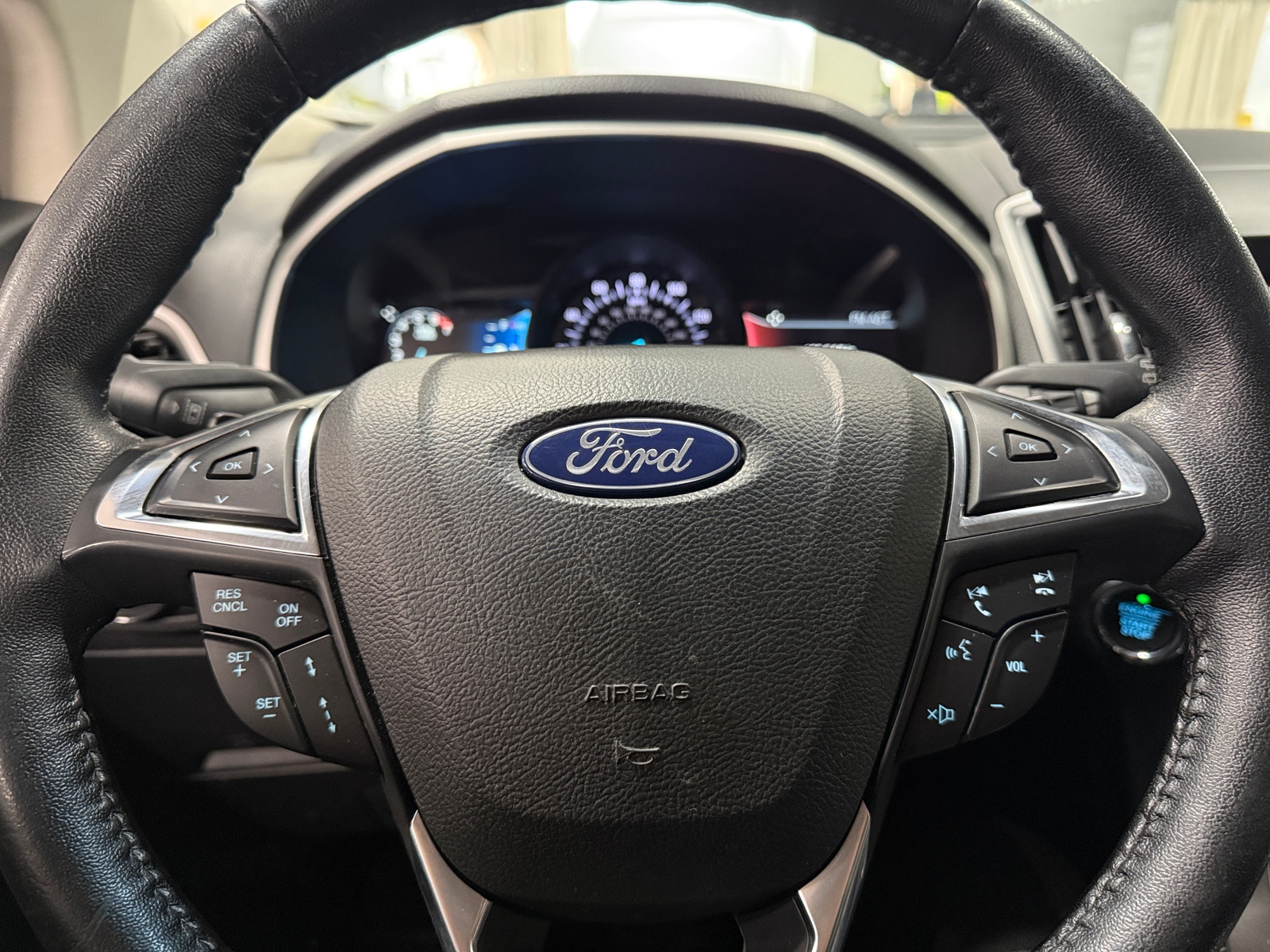 Thumbnail: 2018 Ford Edge - 4