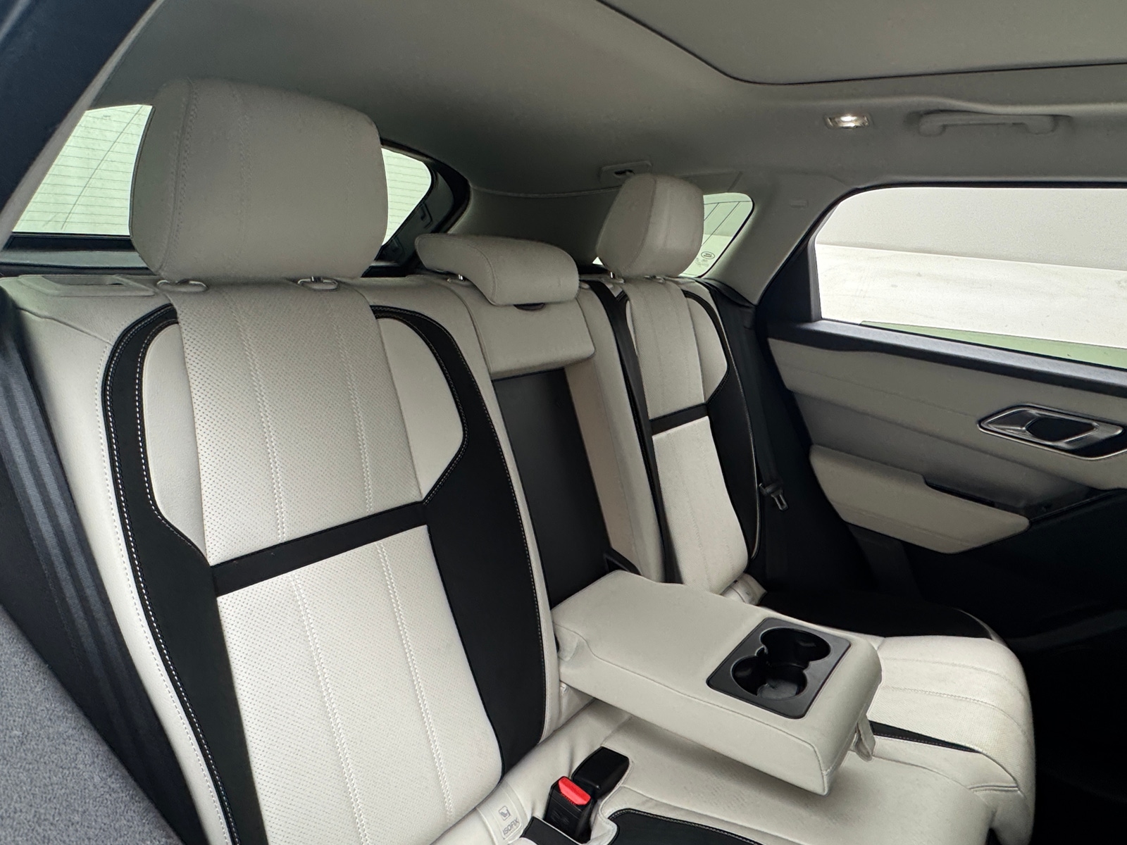 Thumbnail: 2018 Land Rover Range Rover Velar - 5