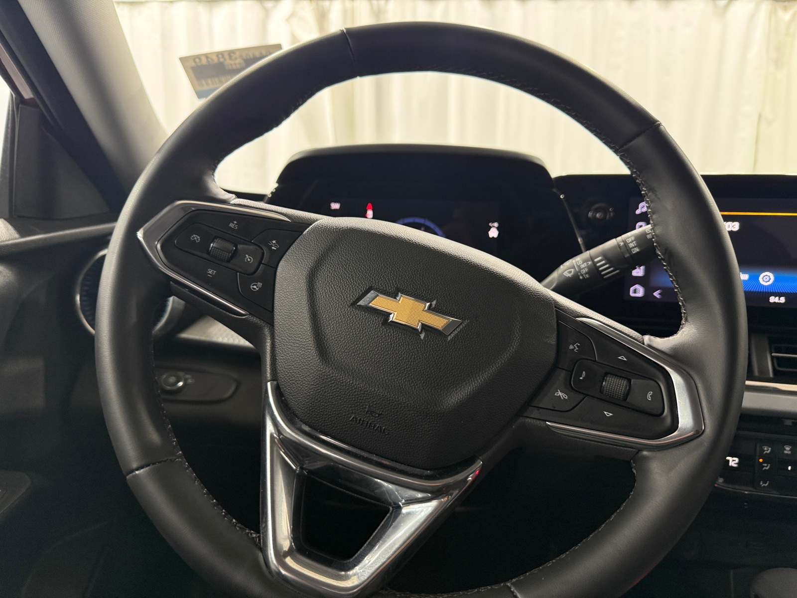 Thumbnail: 2025 Chevrolet Trax - 5