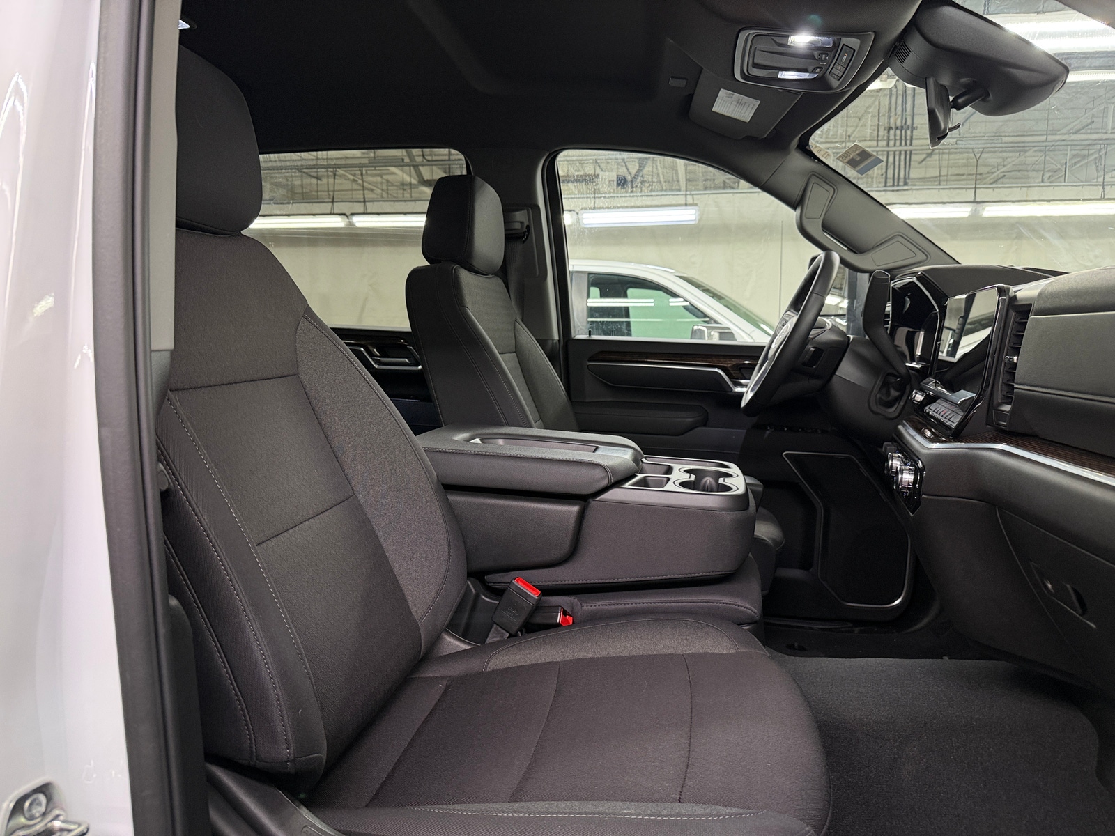 Thumbnail: 2025 GMC Sierra 2500 - 2