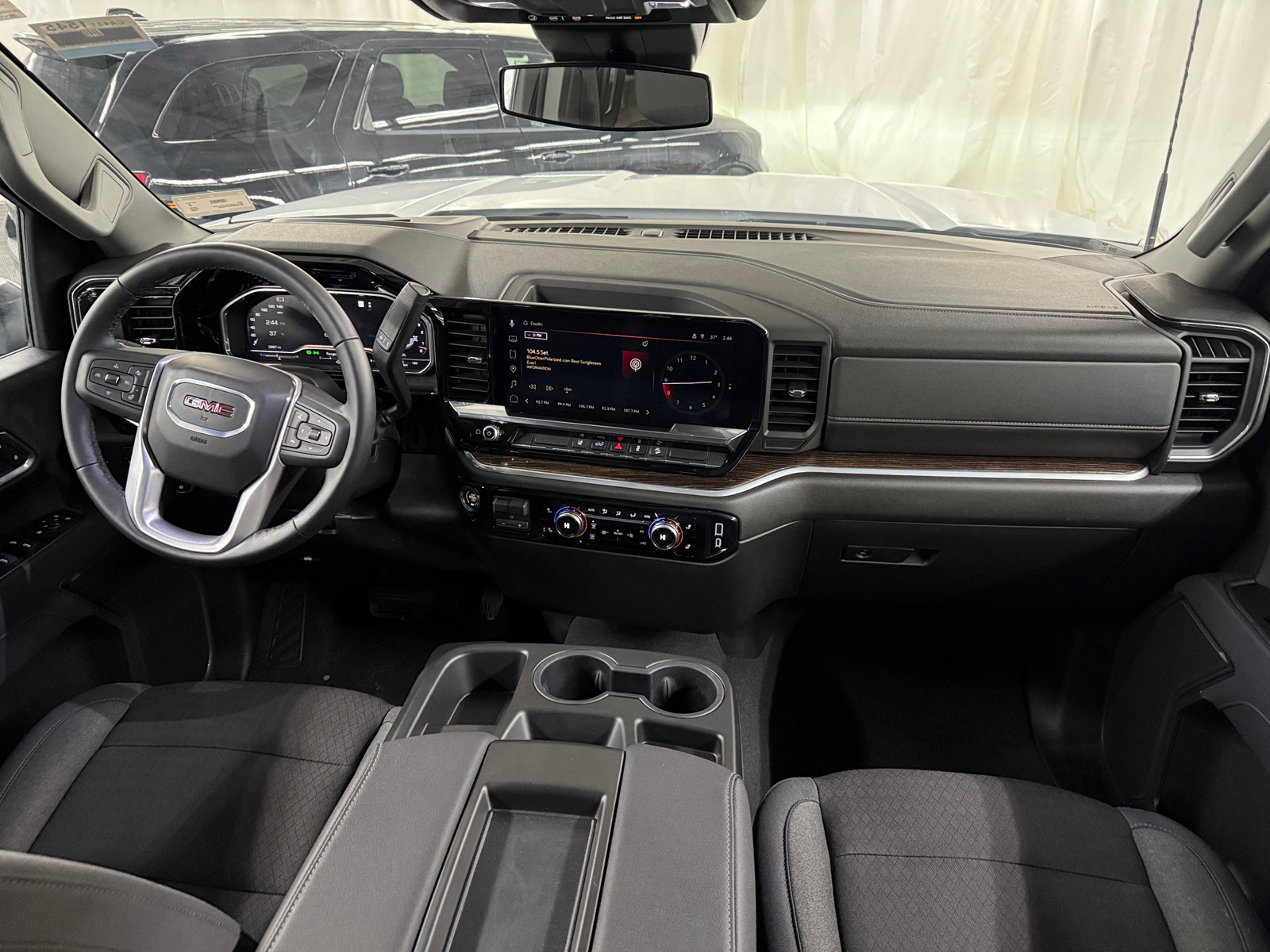 Thumbnail: 2025 GMC Sierra 2500 - 3