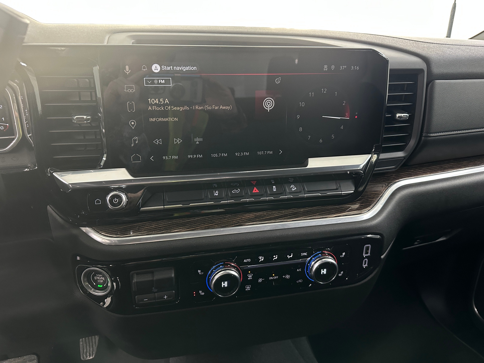 Thumbnail: 2025 GMC Sierra 2500 - 4