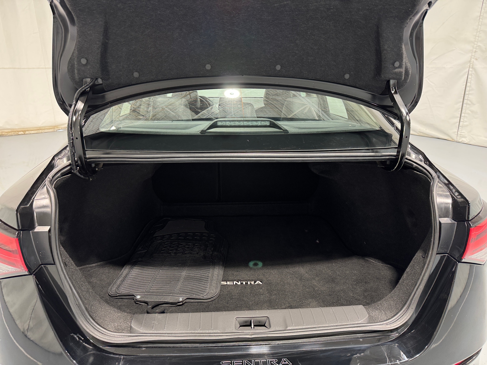 Thumbnail: 2023 Nissan Sentra - 6