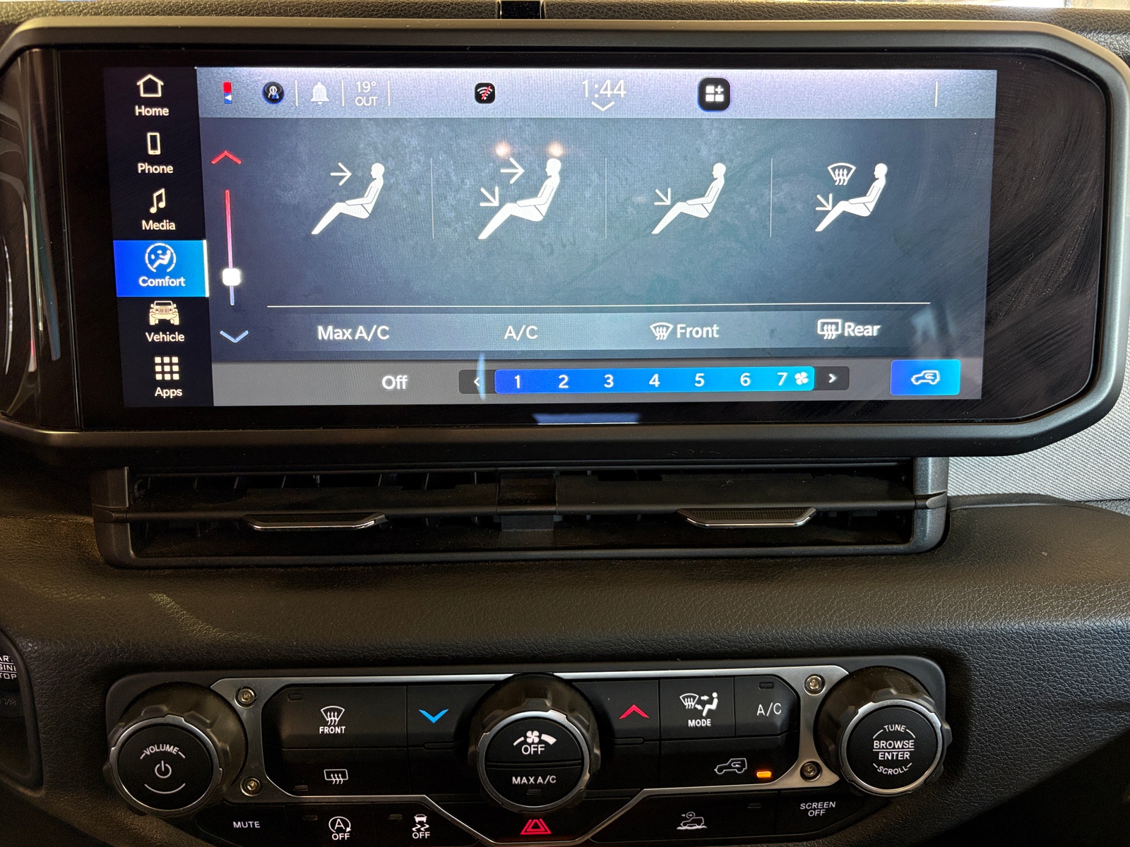 Thumbnail: 2025 Jeep Wrangler - 4