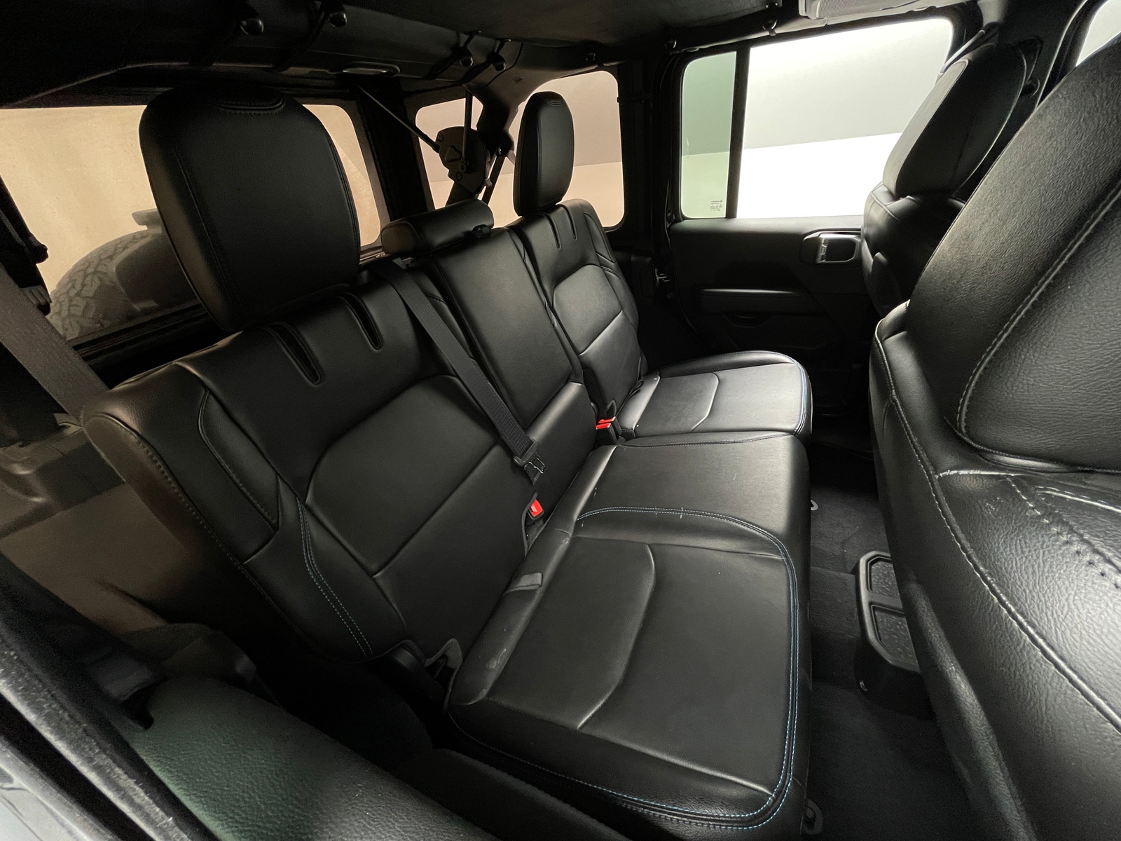 Thumbnail: 2022 Jeep Wrangler - 5