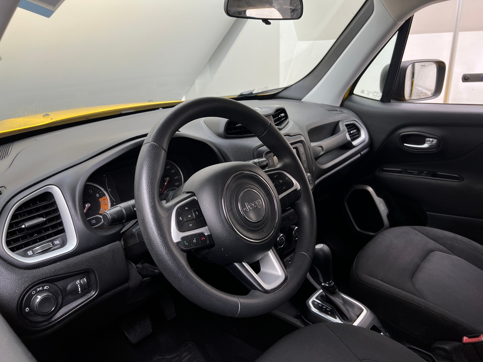 Thumbnail: 2019 Jeep Renegade - 5