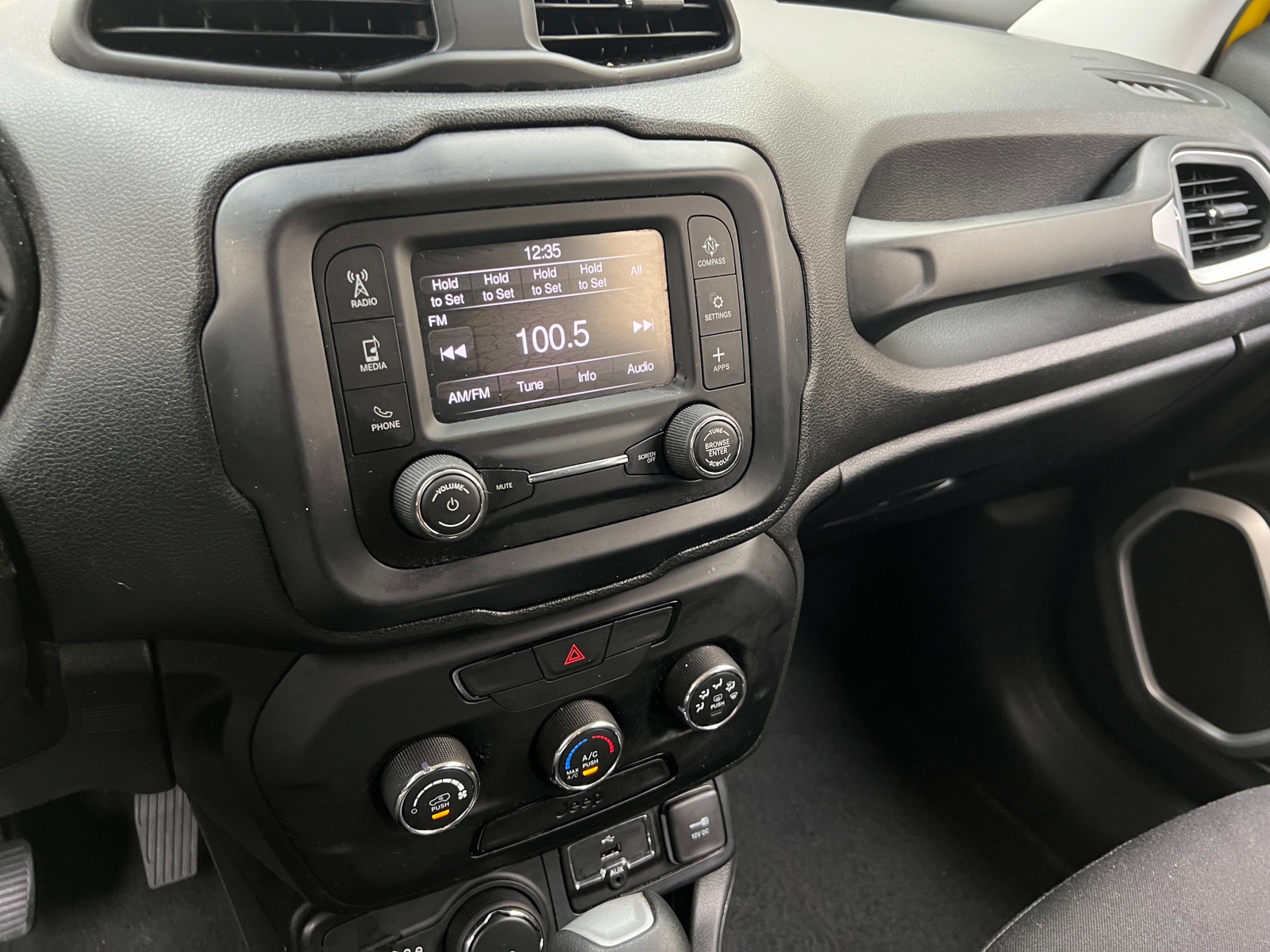 Thumbnail: 2019 Jeep Renegade - 4