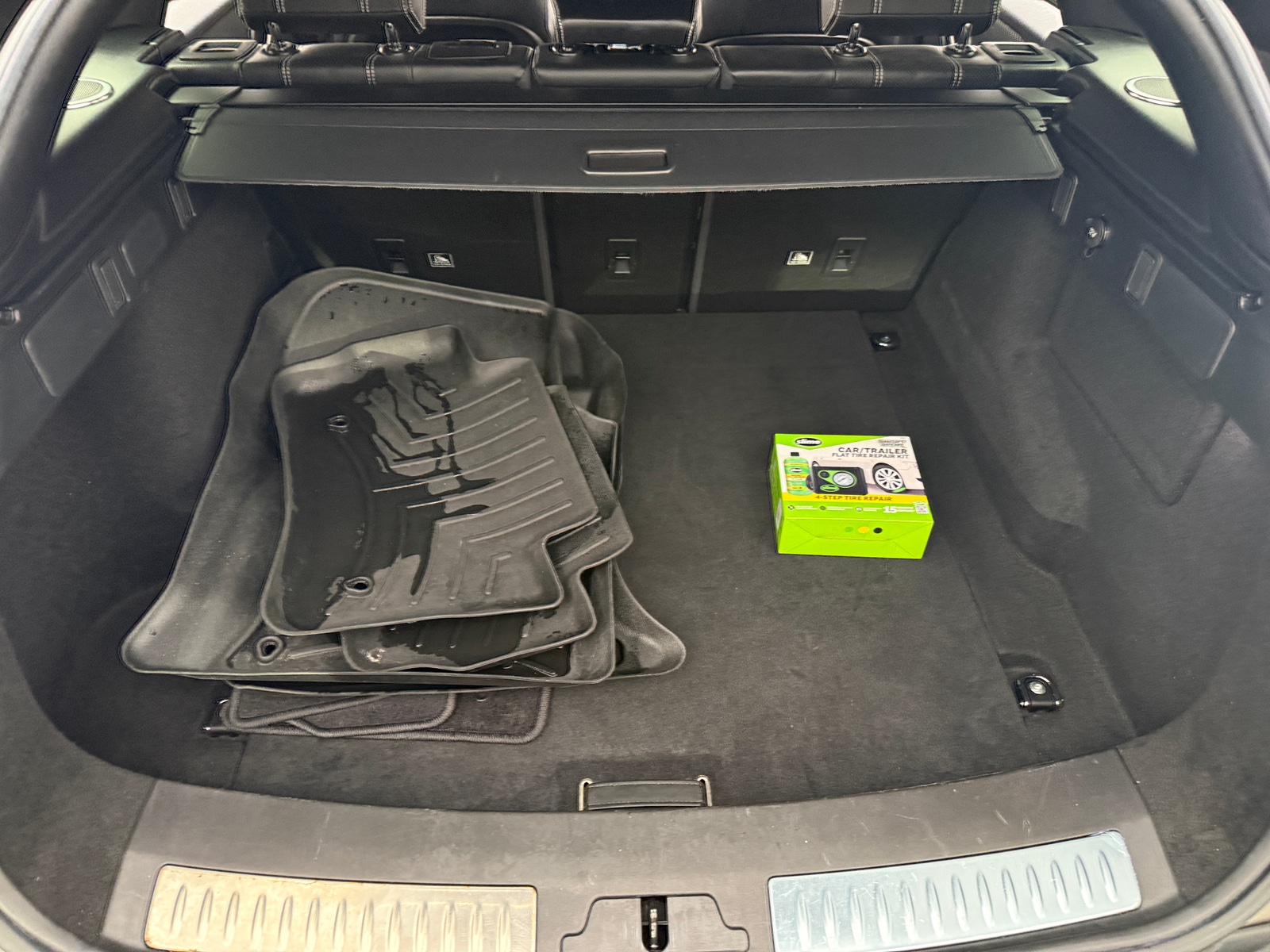 Thumbnail: 2018 Land Rover Range Rover Velar - 6