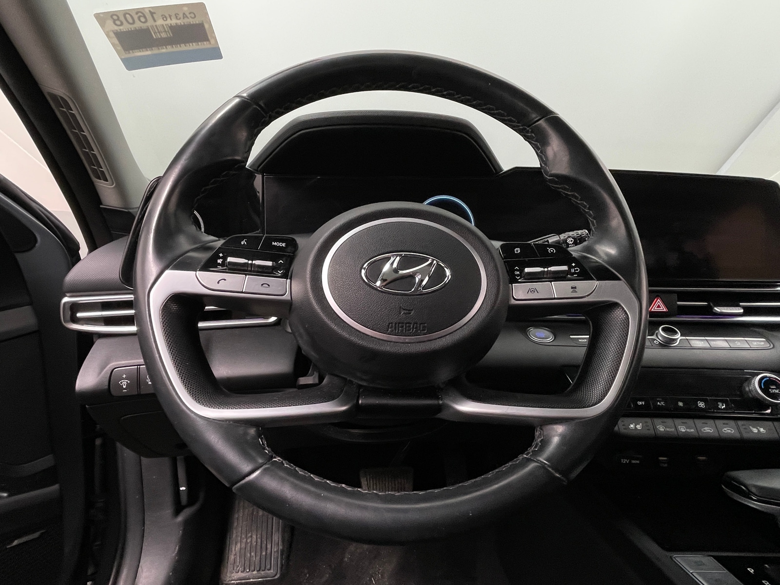 Thumbnail: 2023 Hyundai Elantra - 4