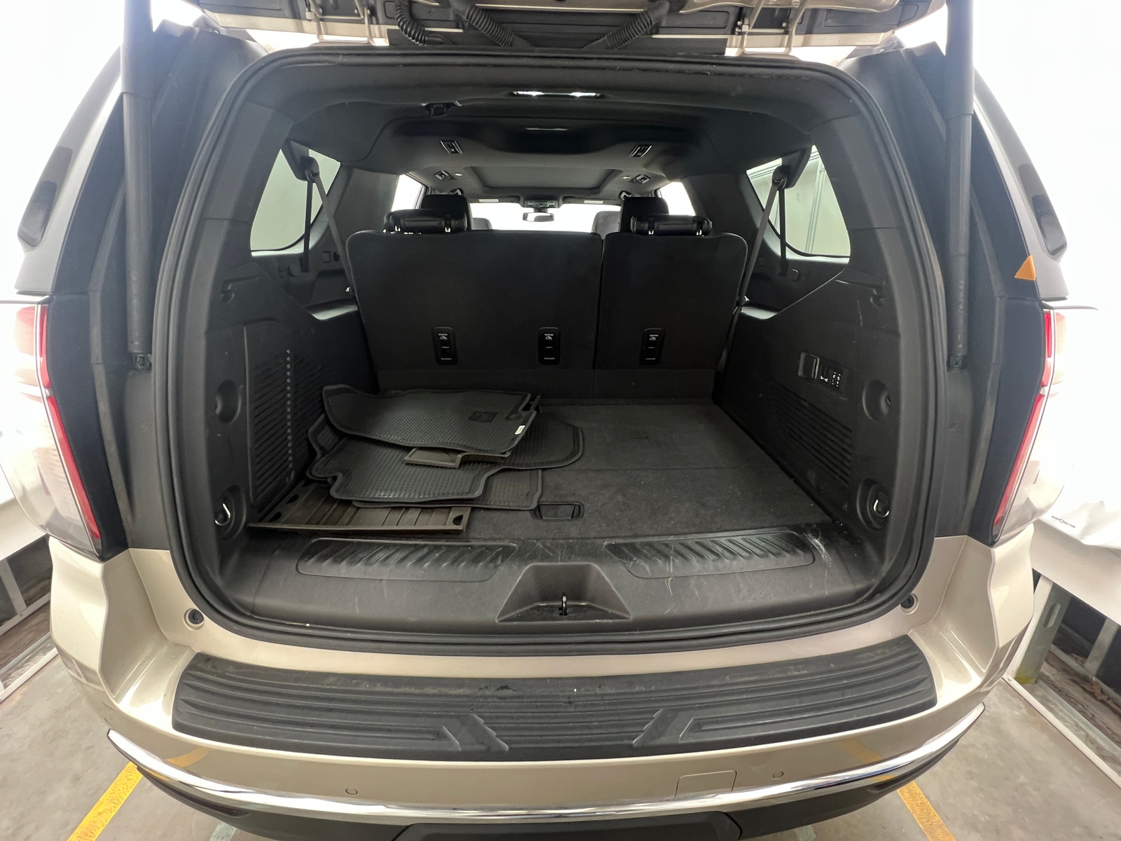 Thumbnail: 2021 Chevrolet Suburban - 6