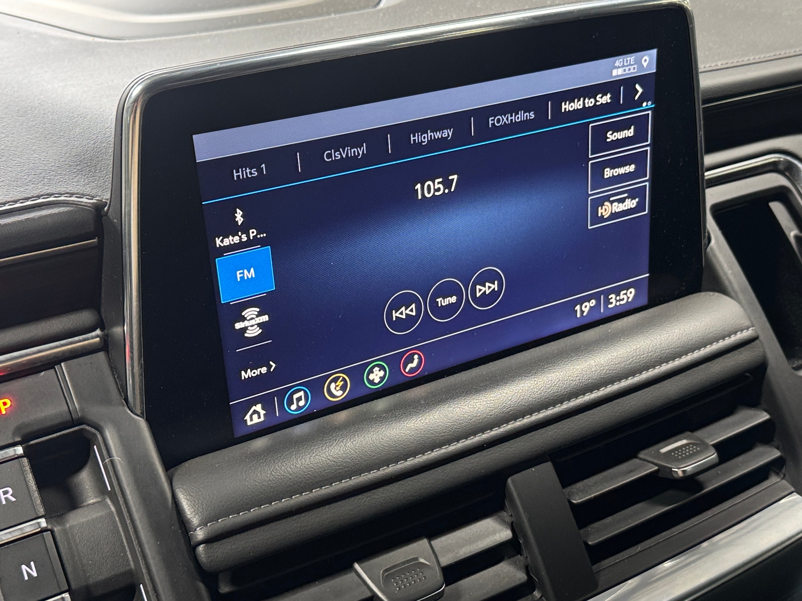 Thumbnail: 2021 Chevrolet Suburban - 3