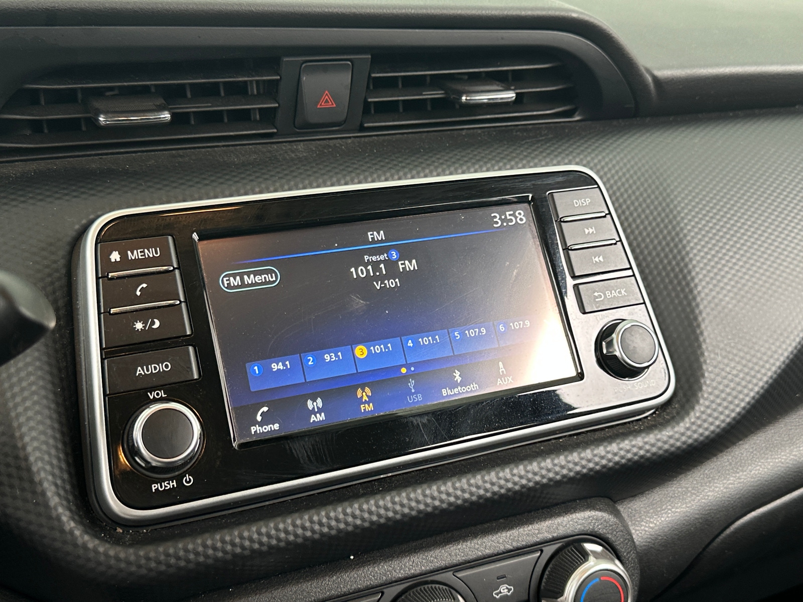 Thumbnail: 2024 Nissan Kicks - 4