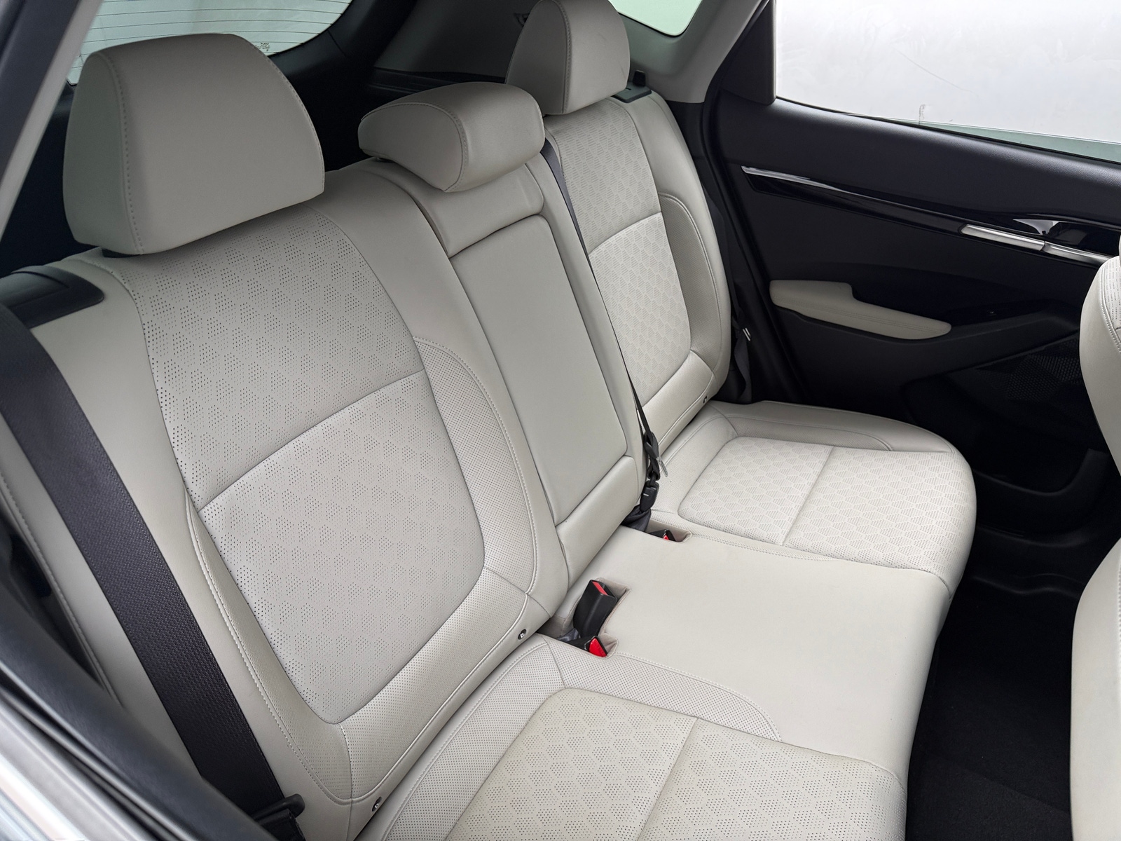 Thumbnail: 2023 Kia Seltos - 5