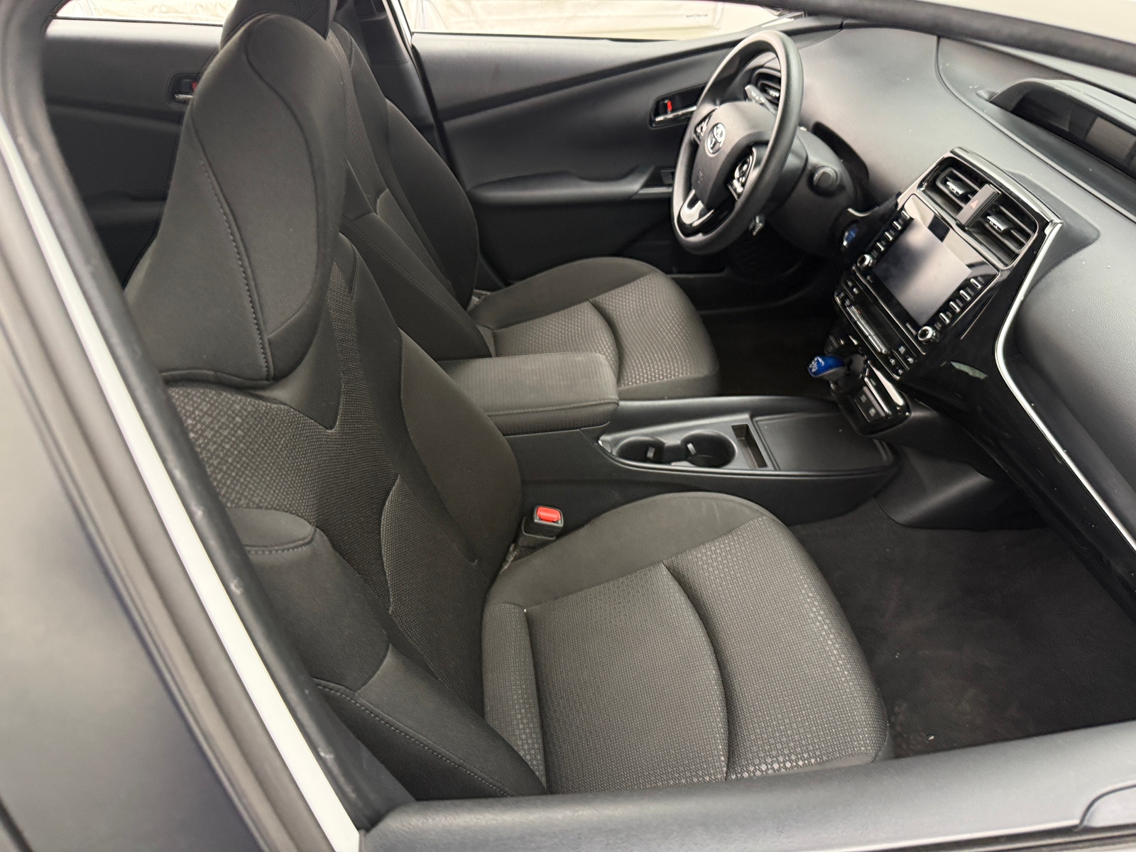 Thumbnail: 2022 Toyota Prius - 2