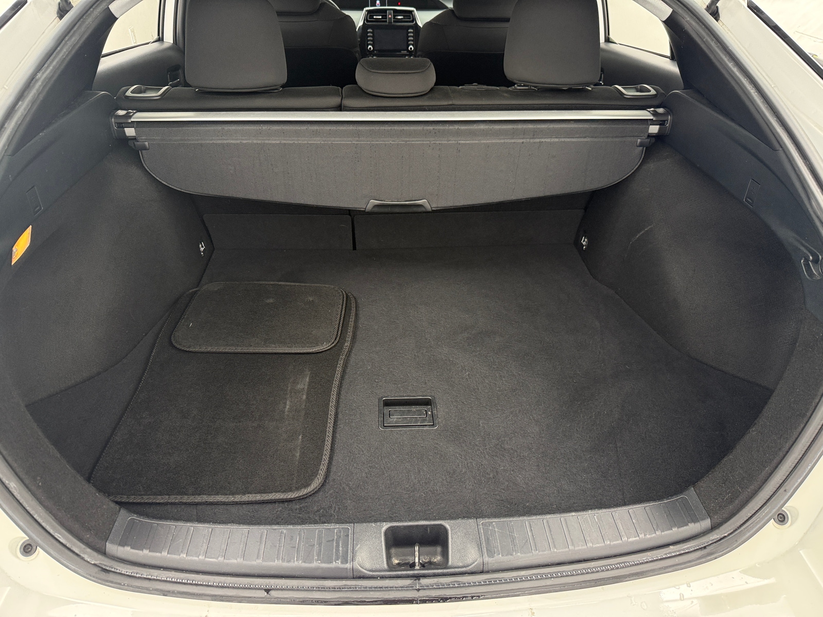 Thumbnail: 2022 Toyota Prius - 7