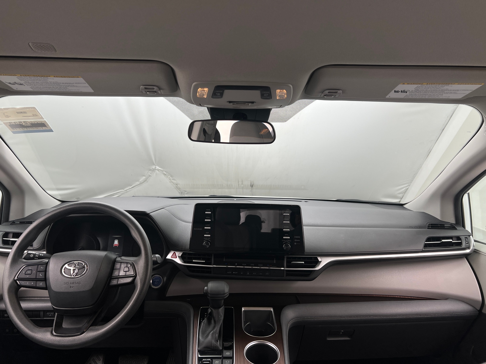 Thumbnail: 2022 Toyota Sienna - 3