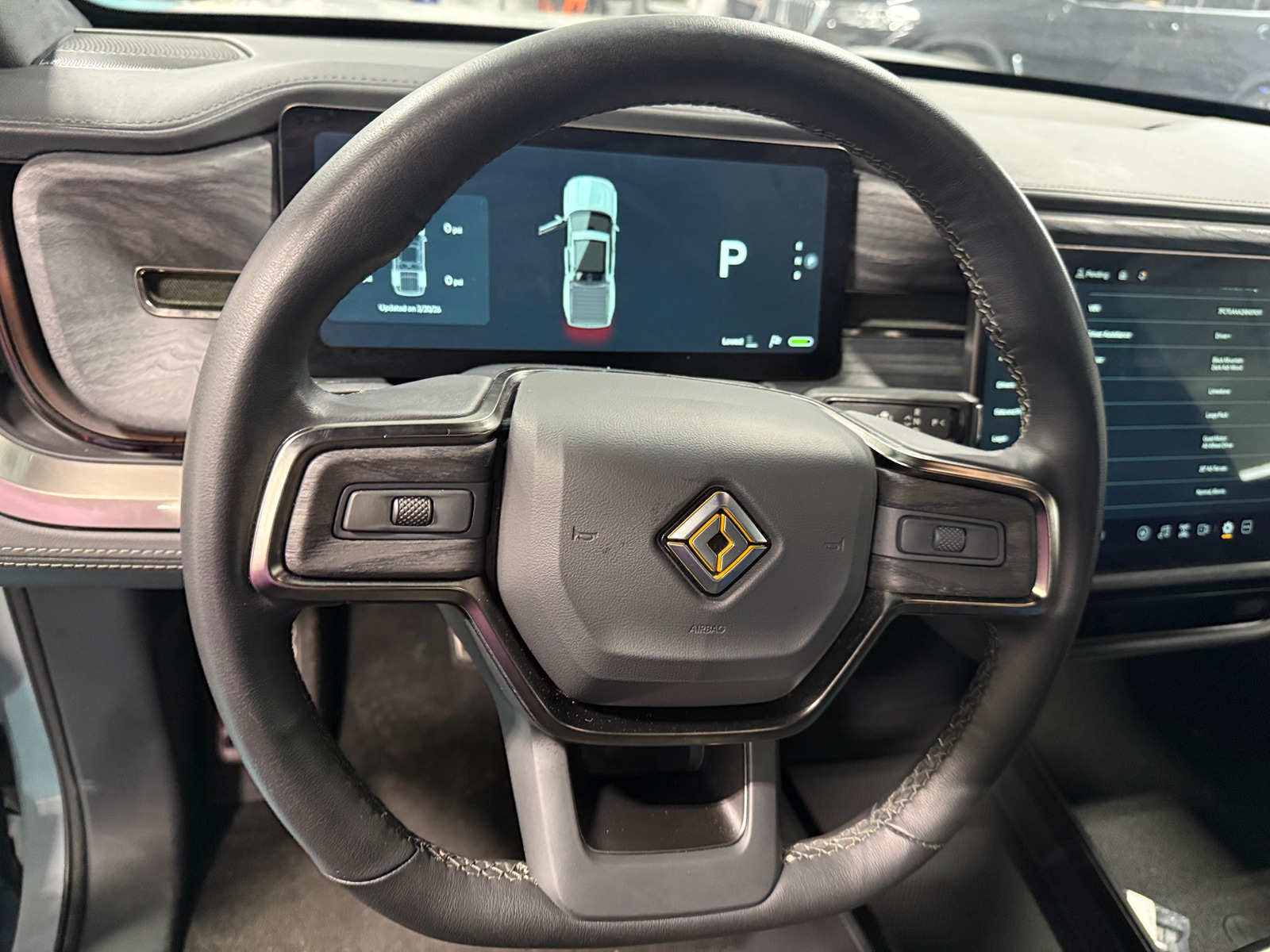 Thumbnail: 2022 Rivian R1T - 4