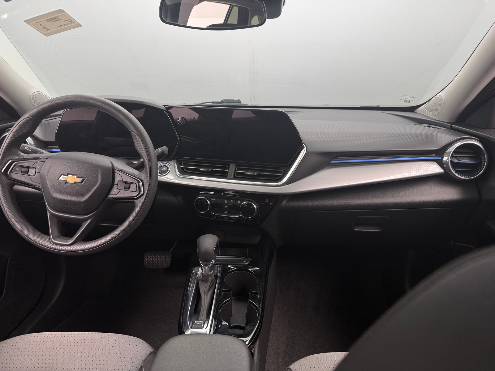 Thumbnail: 2025 Chevrolet Trax - 3