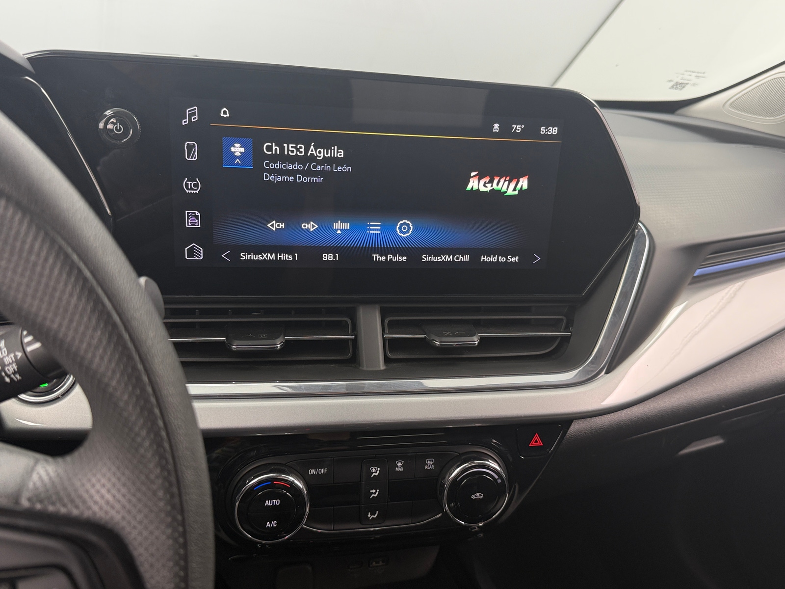 Thumbnail: 2025 Chevrolet Trax - 4