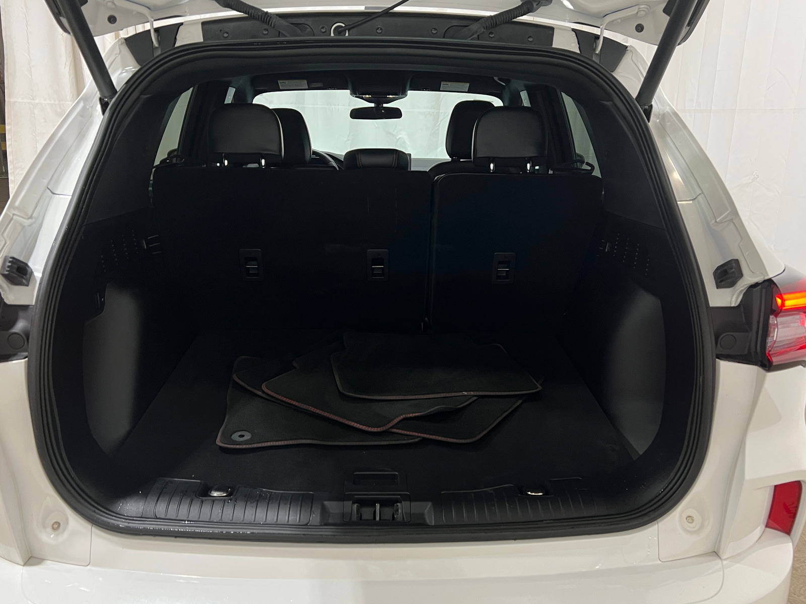 Thumbnail: 2023 Ford Escape - 7